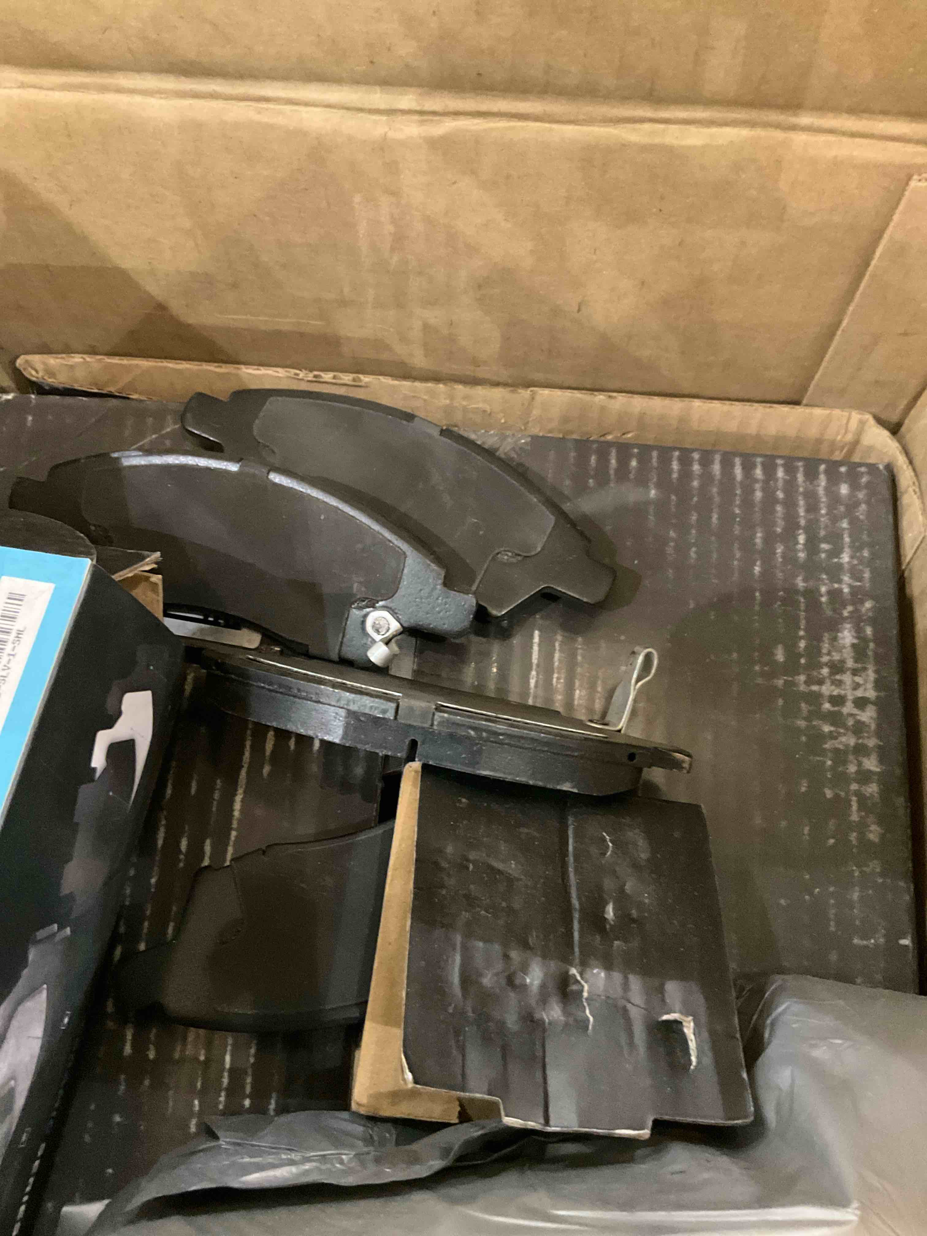 https://s3.amazonaws.com/lotting-images-prod/bidfta/PPE2494143_1745938591853.jpeg