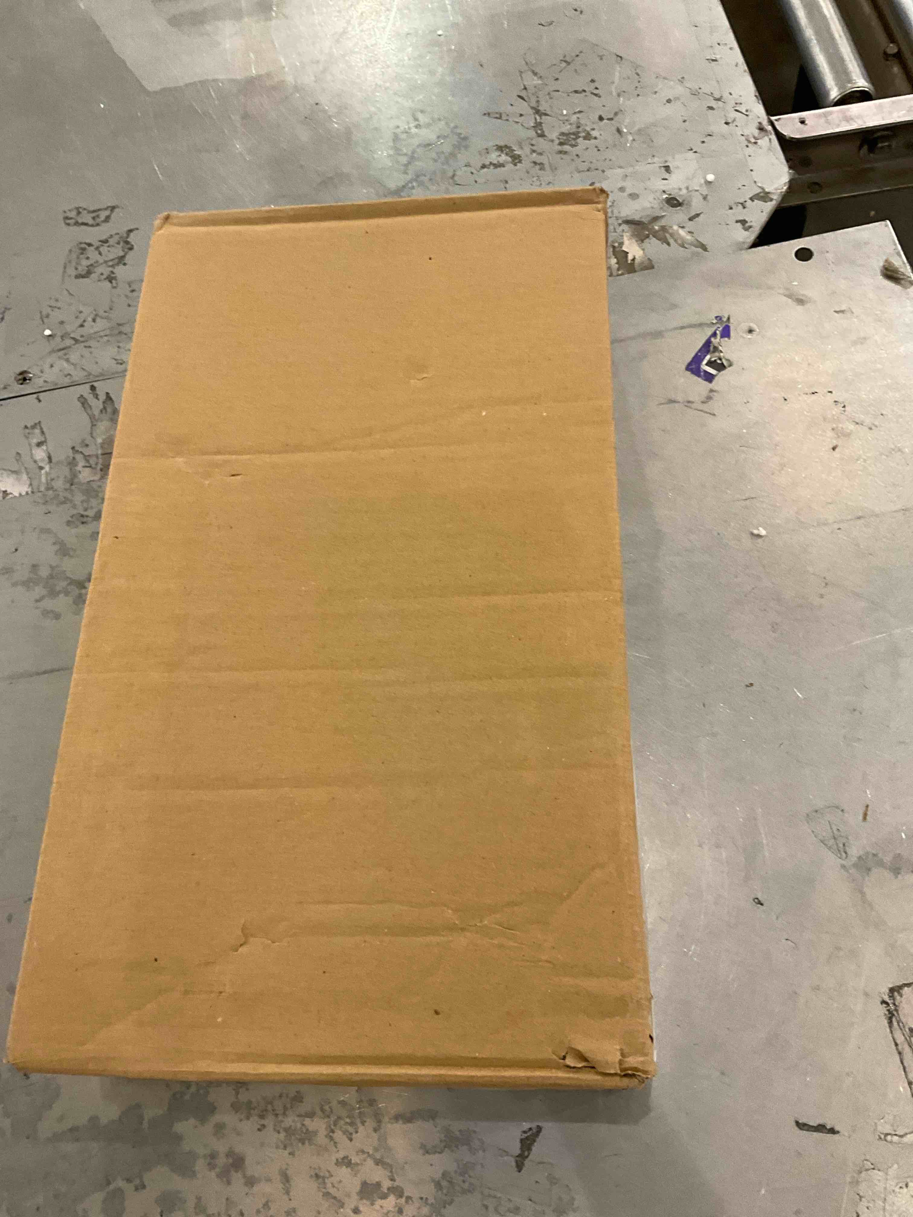 https://s3.amazonaws.com/lotting-images-prod/bidfta/PPE2494304_1745945409797.jpeg