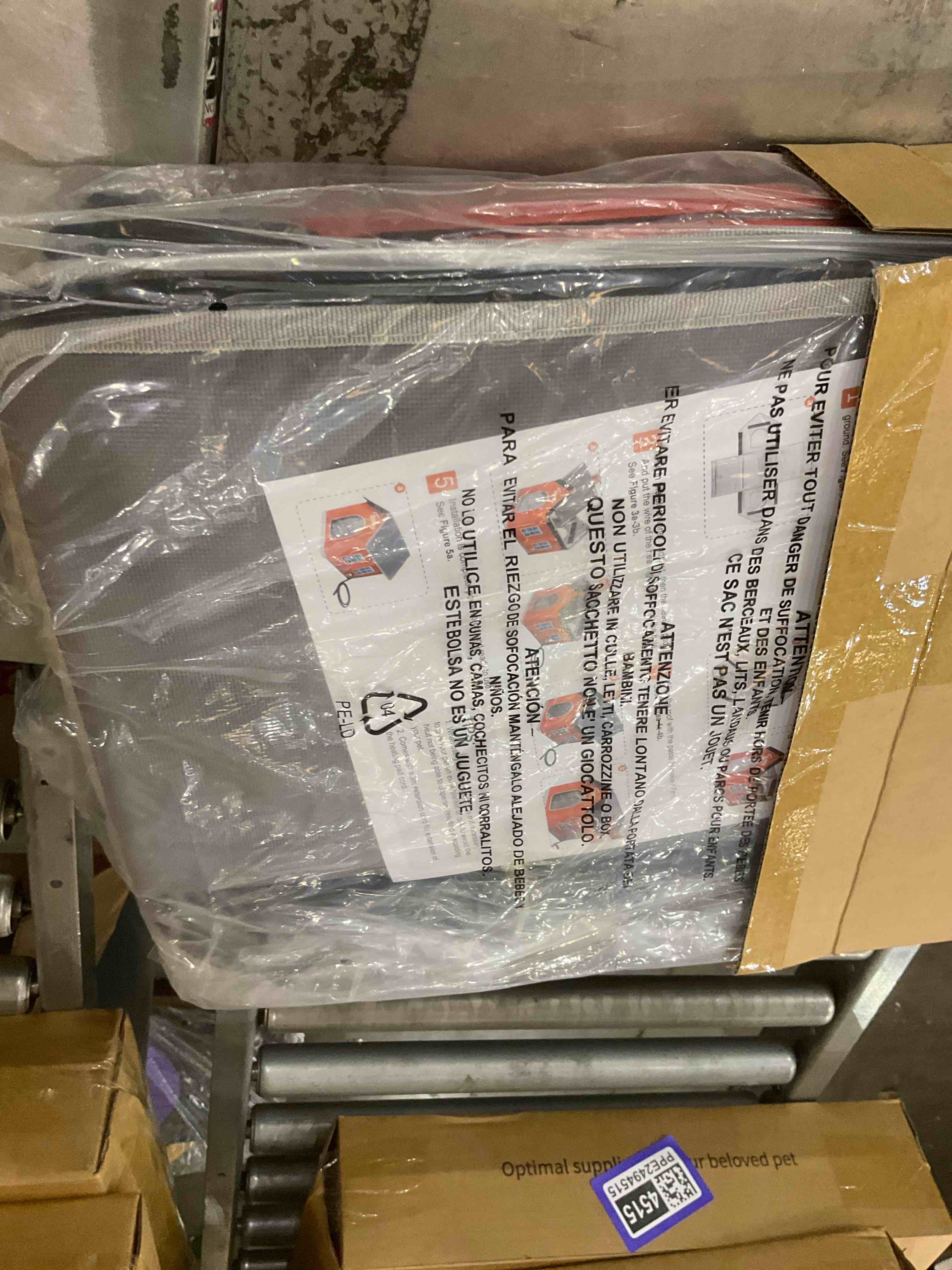 https://s3.amazonaws.com/lotting-images-prod/bidfta/PPE2494509_1745945915257.jpeg
