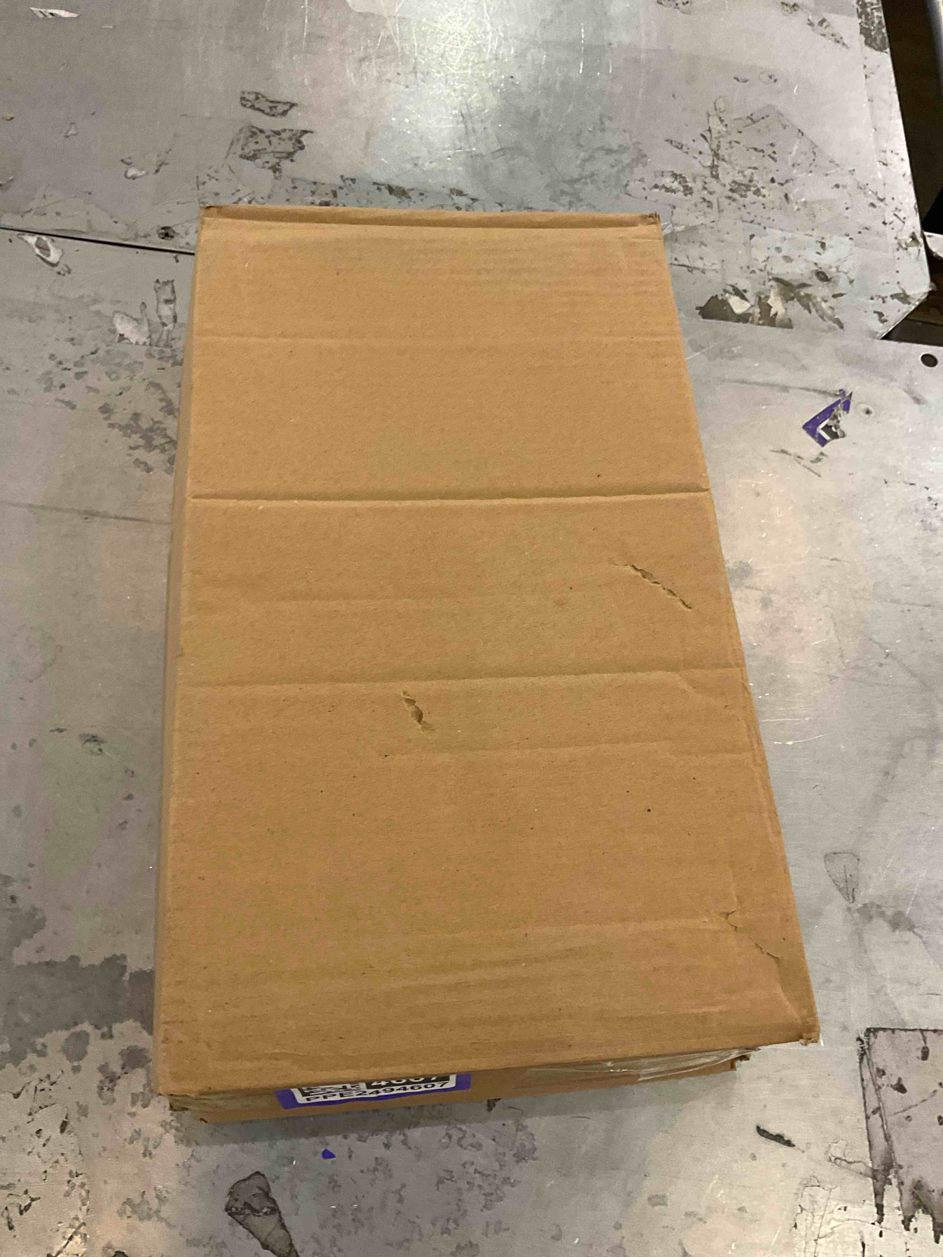 https://s3.amazonaws.com/lotting-images-prod/bidfta/PPE2494606_1745947581887.jpeg