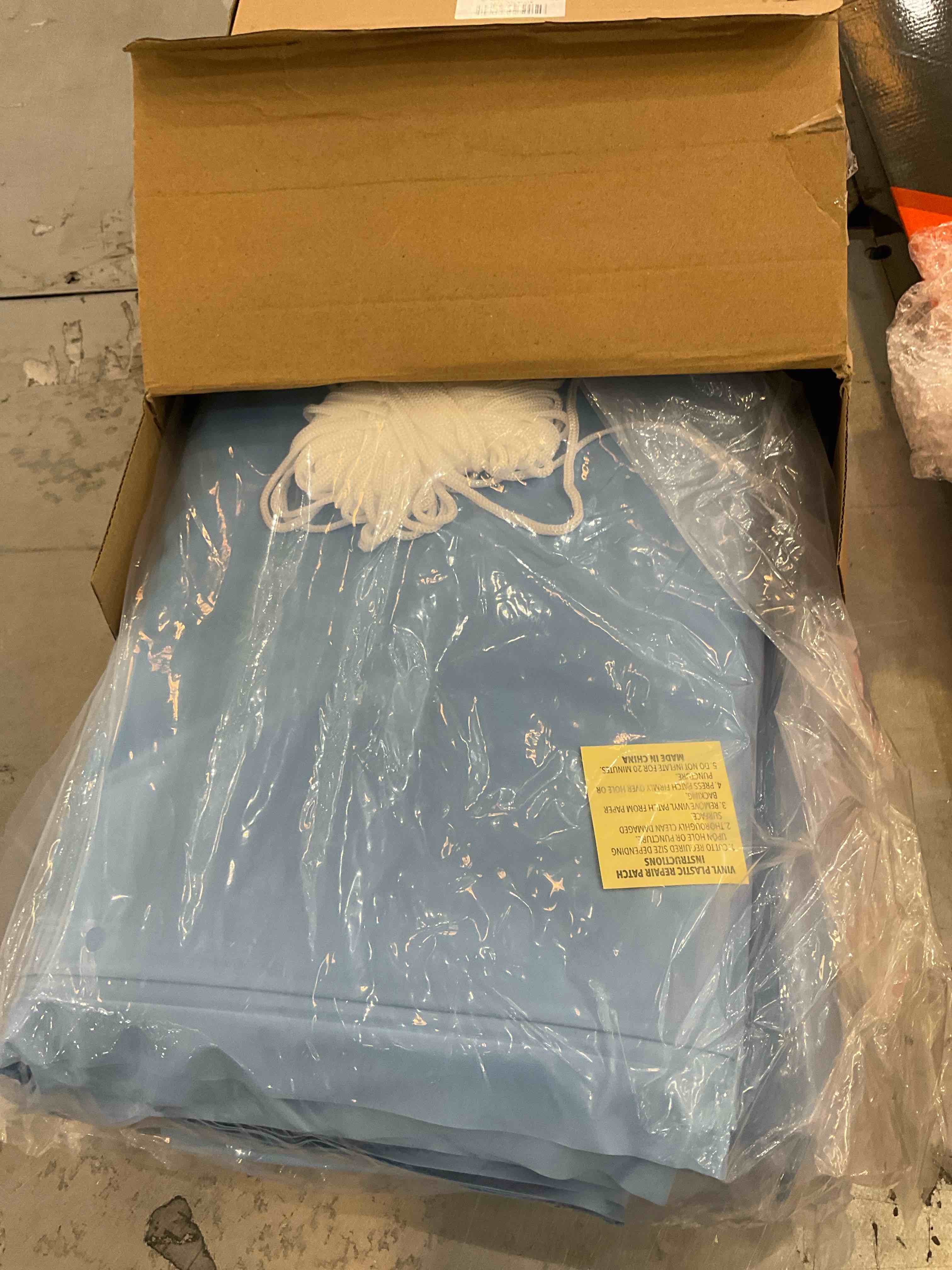 https://s3.amazonaws.com/lotting-images-prod/bidfta/PPE2494917_1745951135631.jpeg