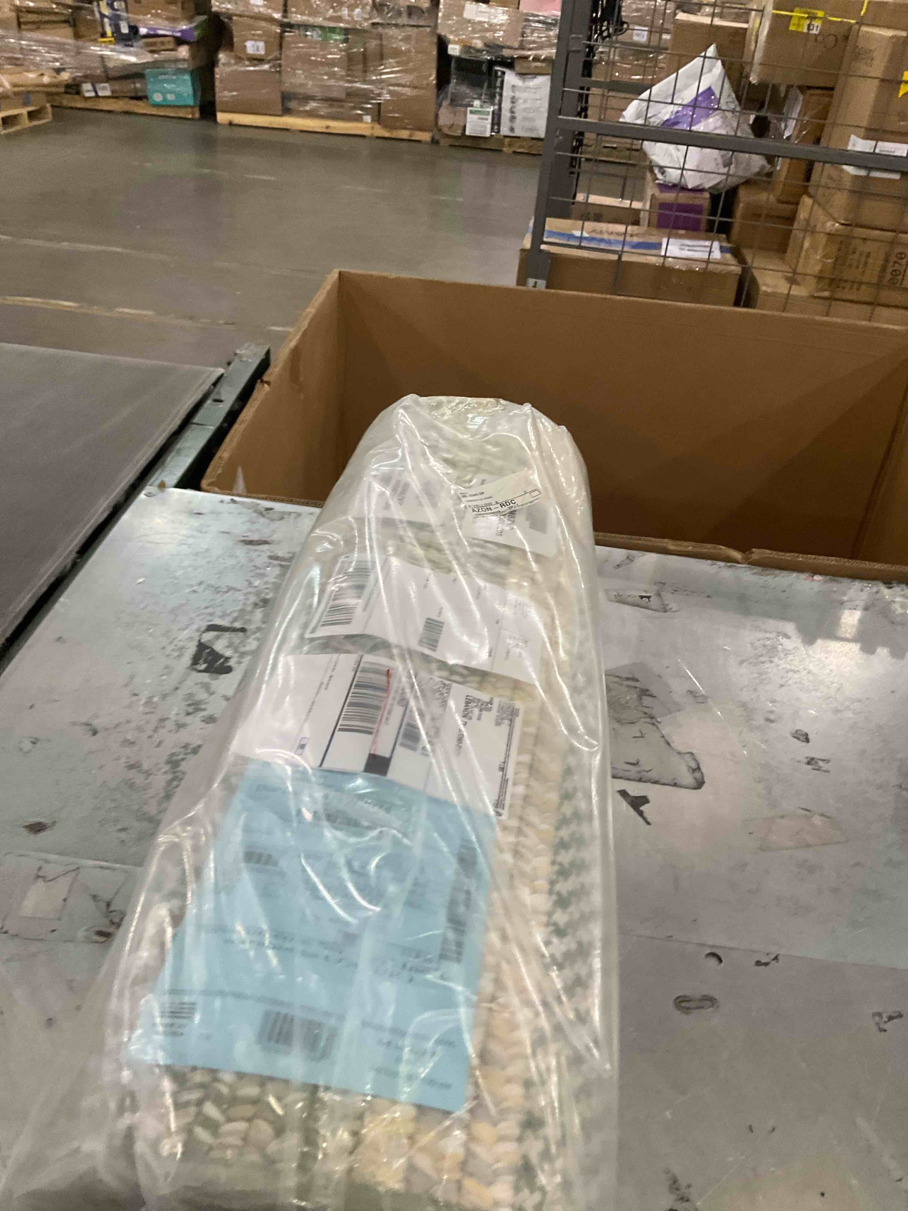 https://s3.amazonaws.com/lotting-images-prod/bidfta/PPE2495035_1745953215477.jpeg