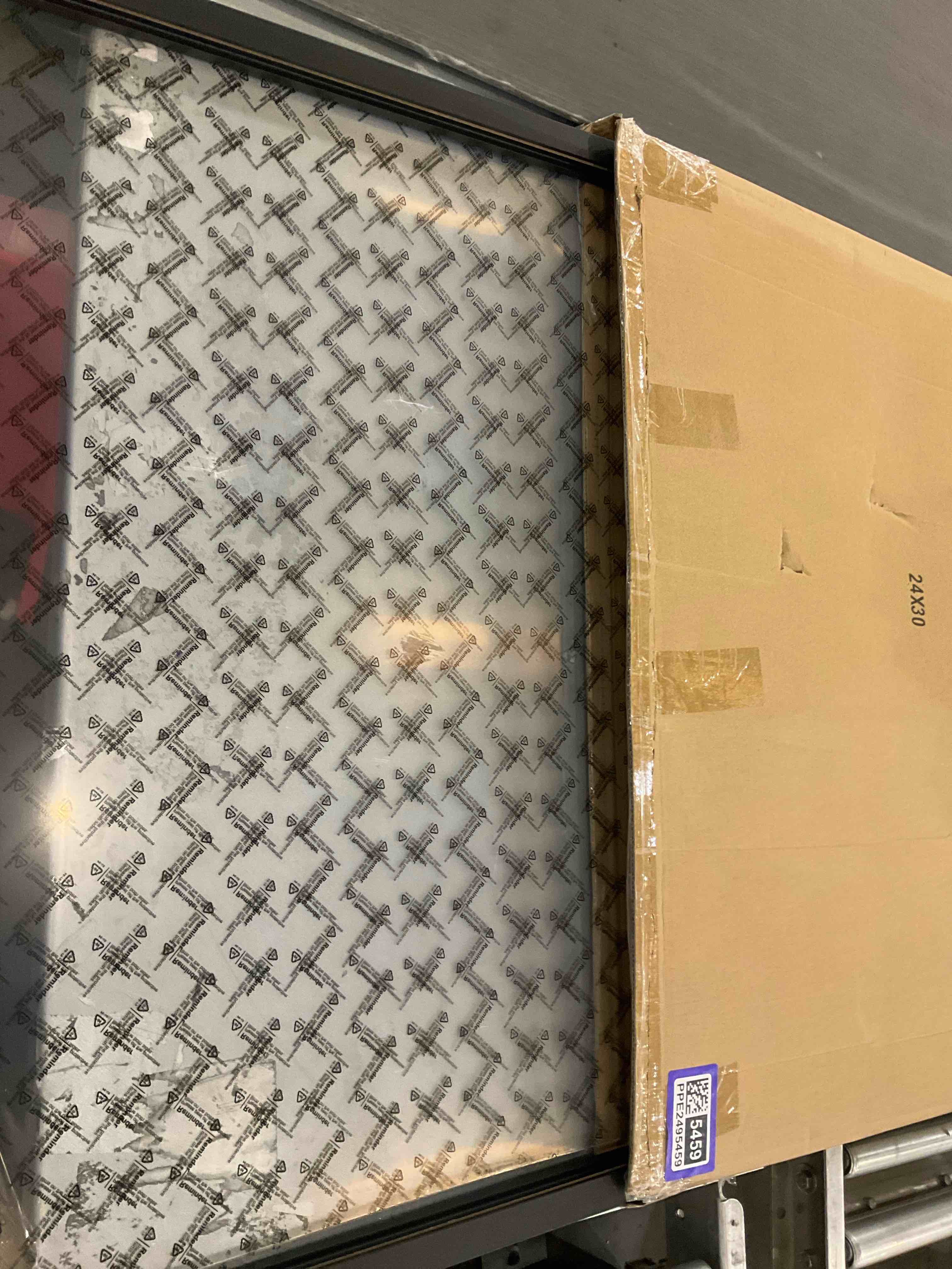 https://s3.amazonaws.com/lotting-images-prod/bidfta/PPE2495459_1746021793490.jpeg