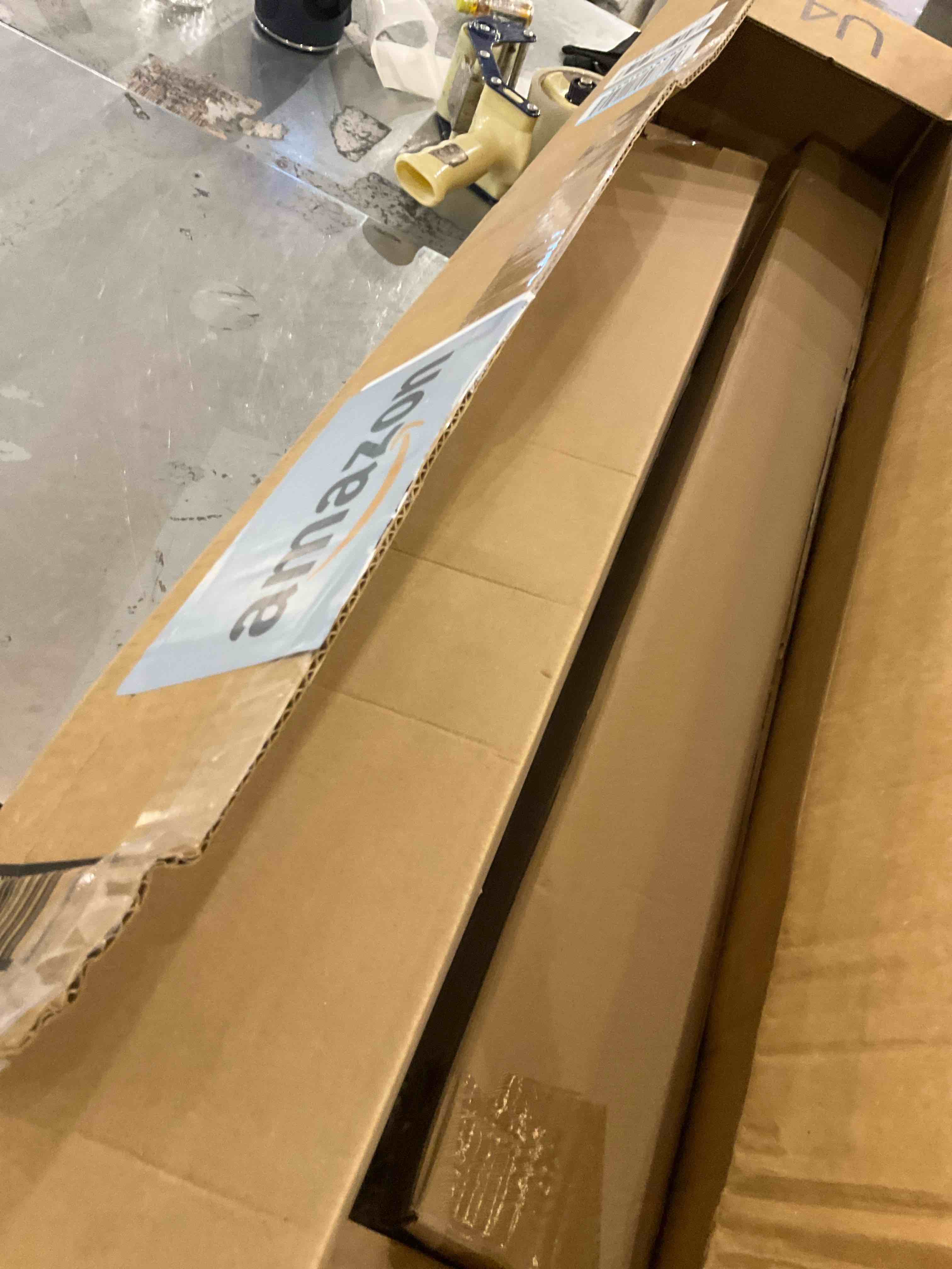 https://s3.amazonaws.com/lotting-images-prod/bidfta/PPE2495754_1746039512286.jpeg