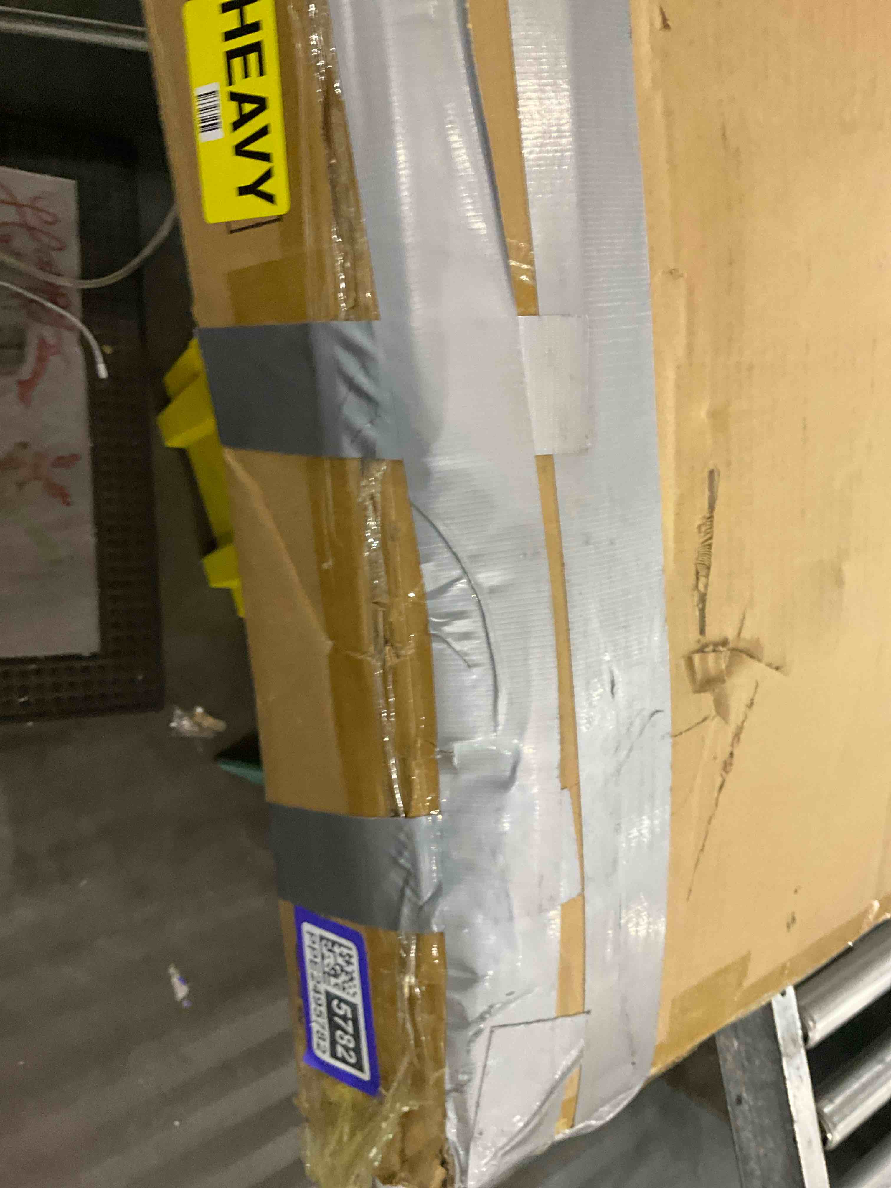 https://s3.amazonaws.com/lotting-images-prod/bidfta/PPE2495782_1746097928600.jpeg