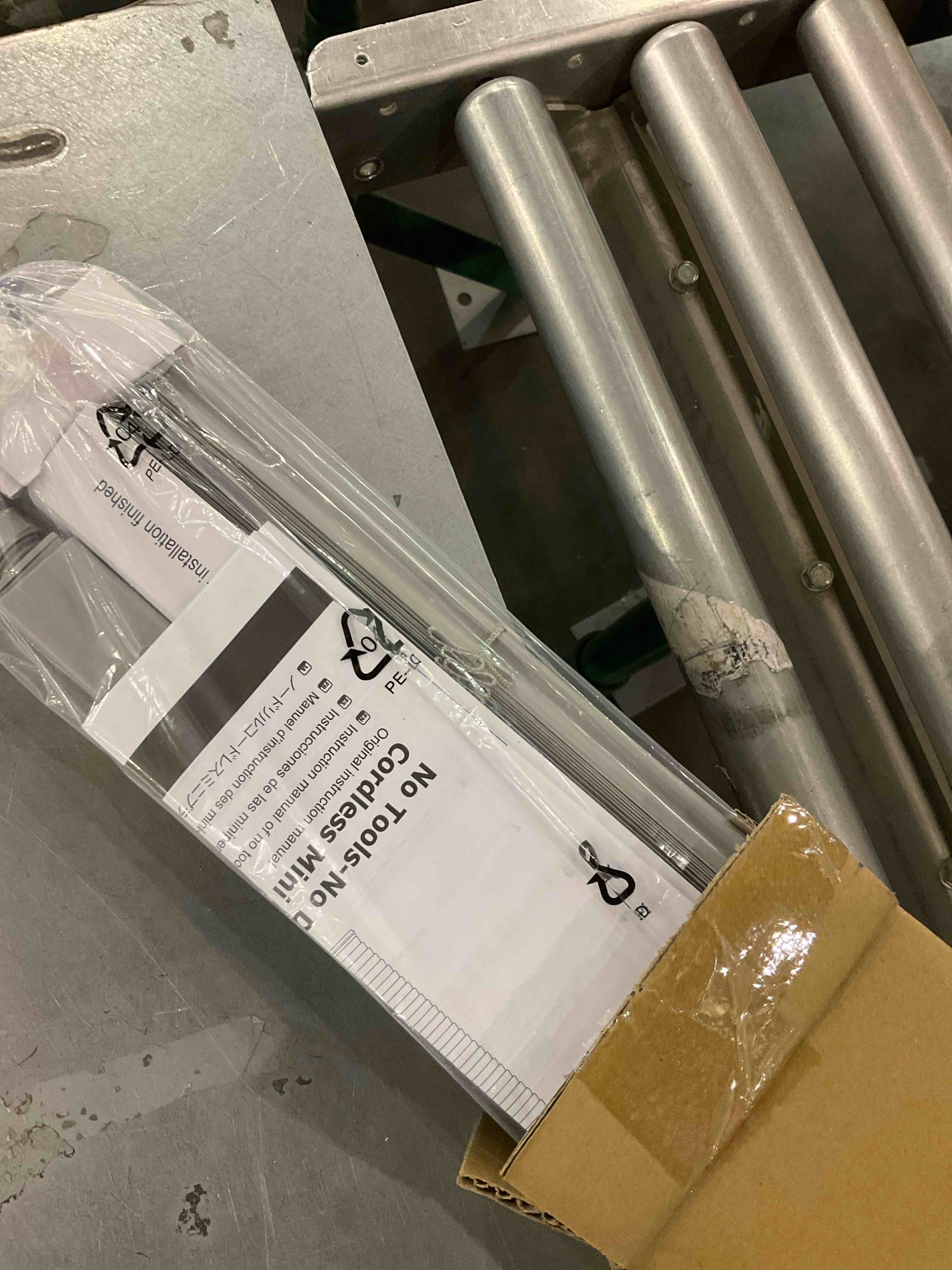 https://s3.amazonaws.com/lotting-images-prod/bidfta/PPE2495888_1746100694688.jpeg