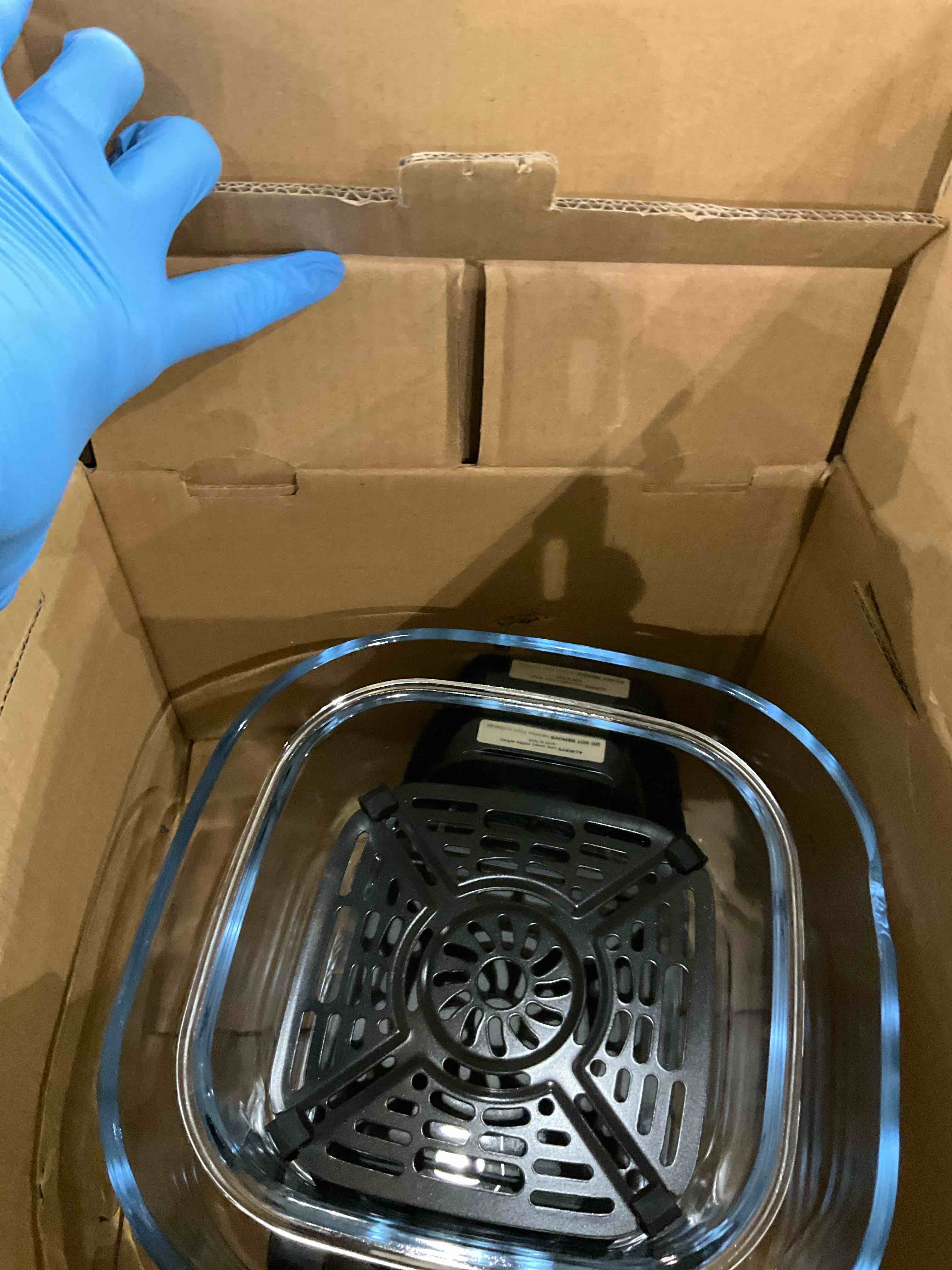 https://s3.amazonaws.com/lotting-images-prod/bidfta/PPE2495931_1746100280909.jpeg