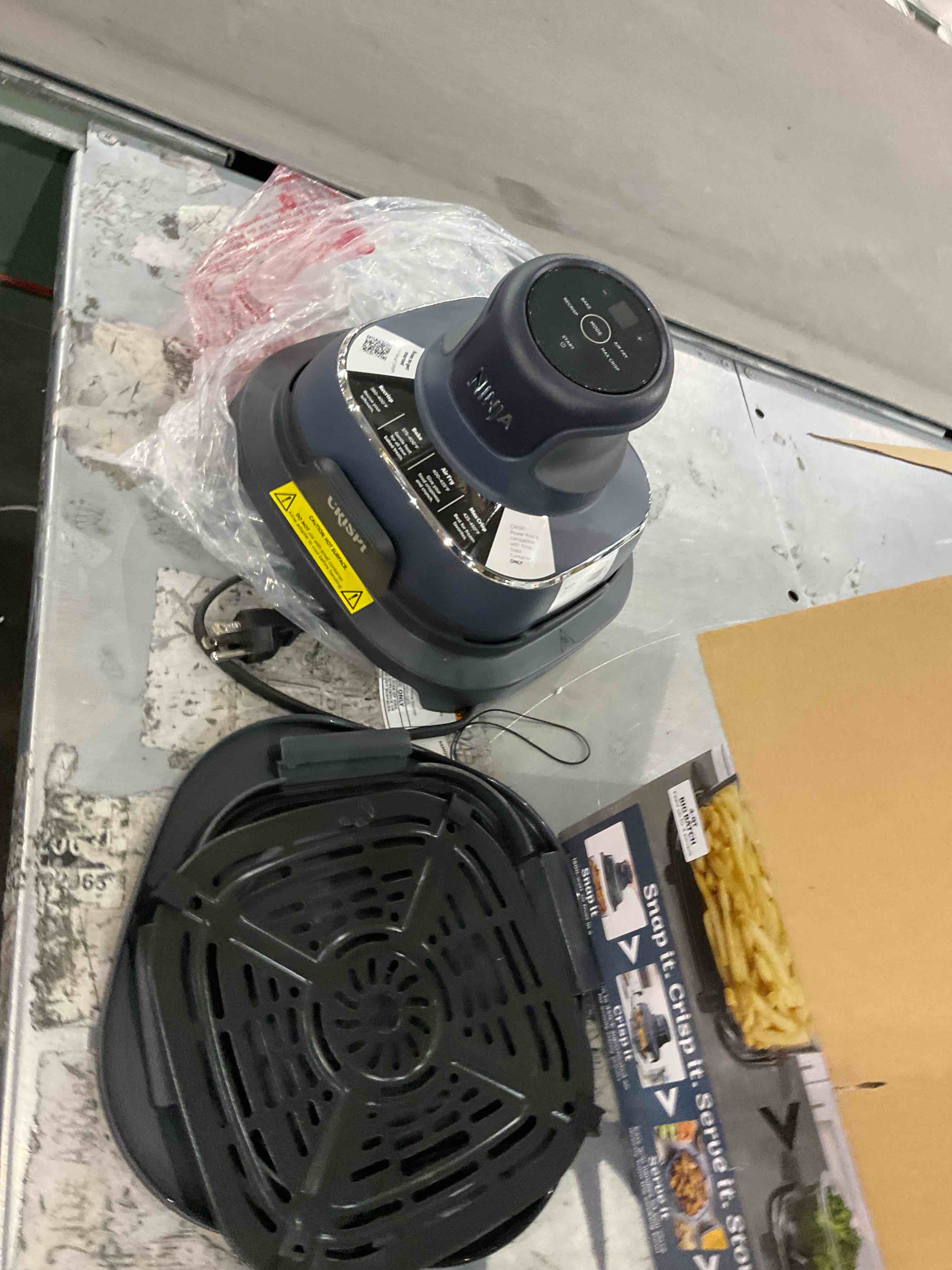 https://s3.amazonaws.com/lotting-images-prod/bidfta/PPE2495931_1746100283397.jpeg