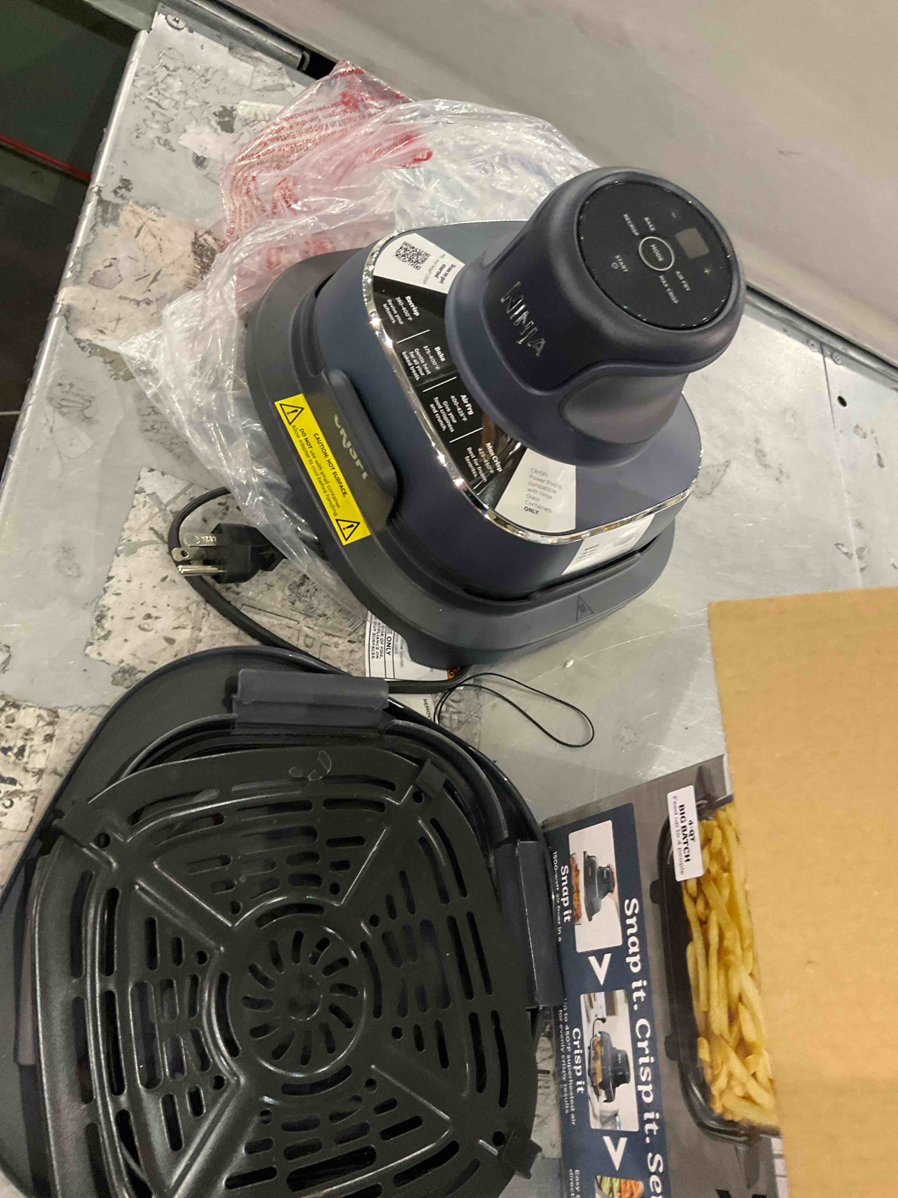 https://s3.amazonaws.com/lotting-images-prod/bidfta/PPE2495931_1746100285164.jpeg