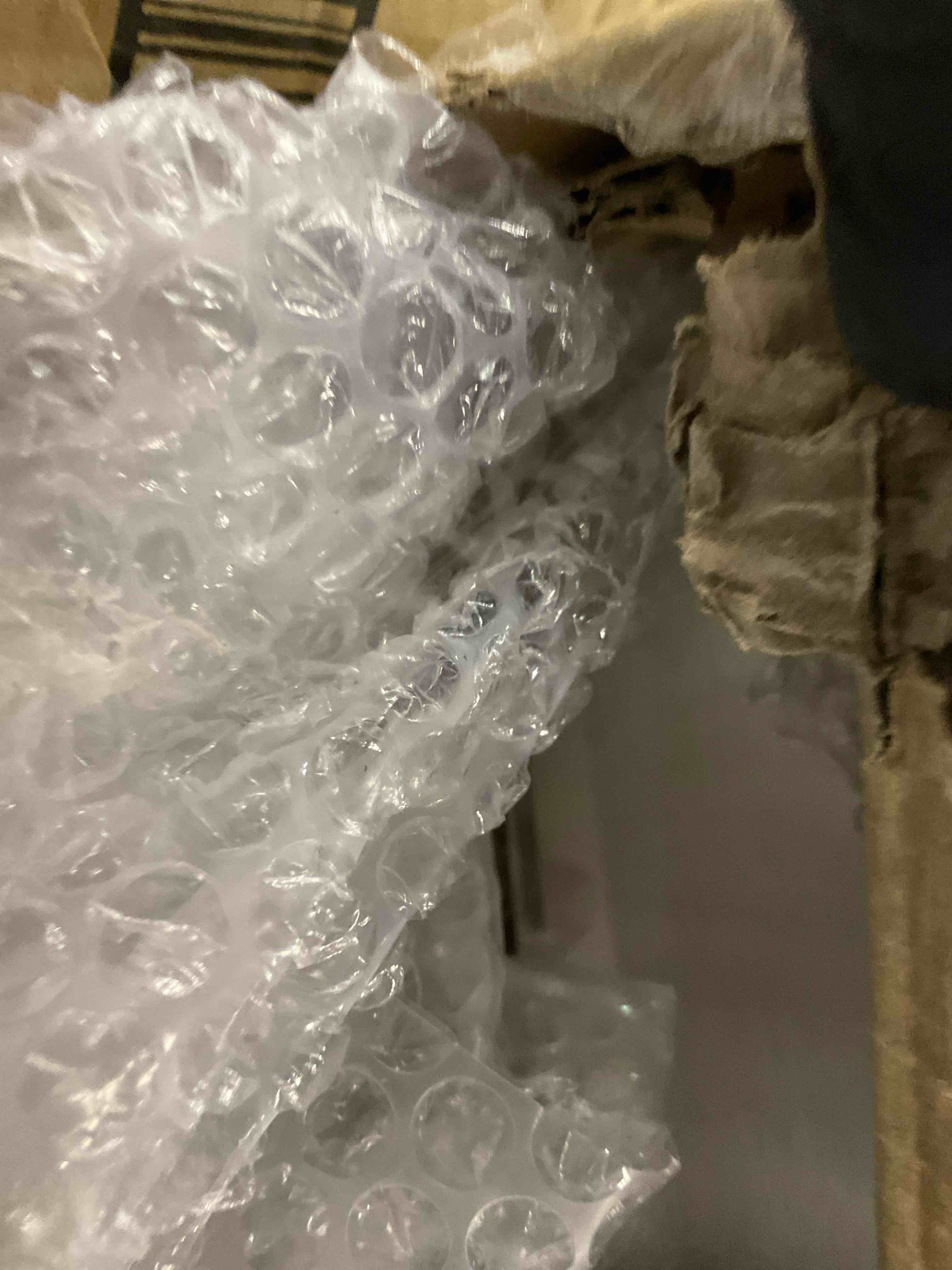 https://s3.amazonaws.com/lotting-images-prod/bidfta/PPE2495983_1746099357468.jpeg