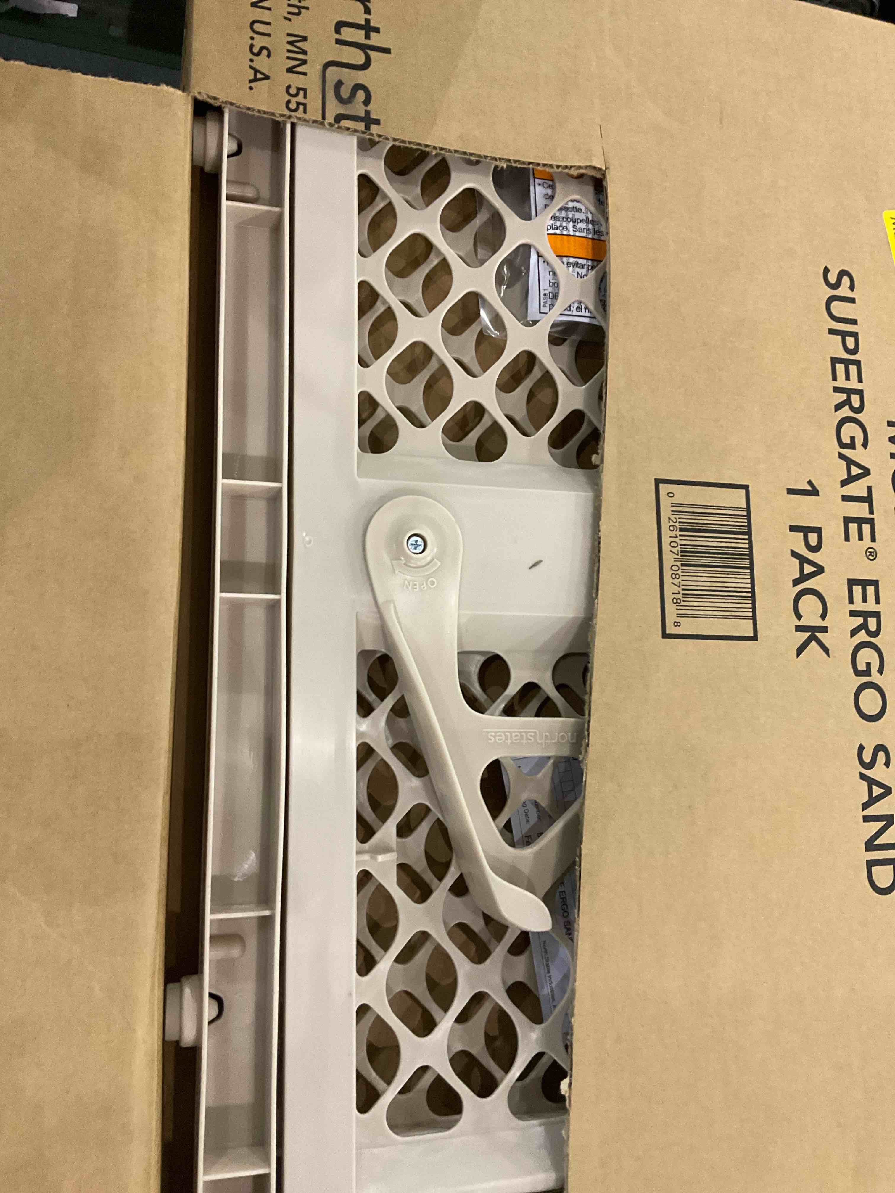 https://s3.amazonaws.com/lotting-images-prod/bidfta/PPE2495989_1746099862629.jpeg