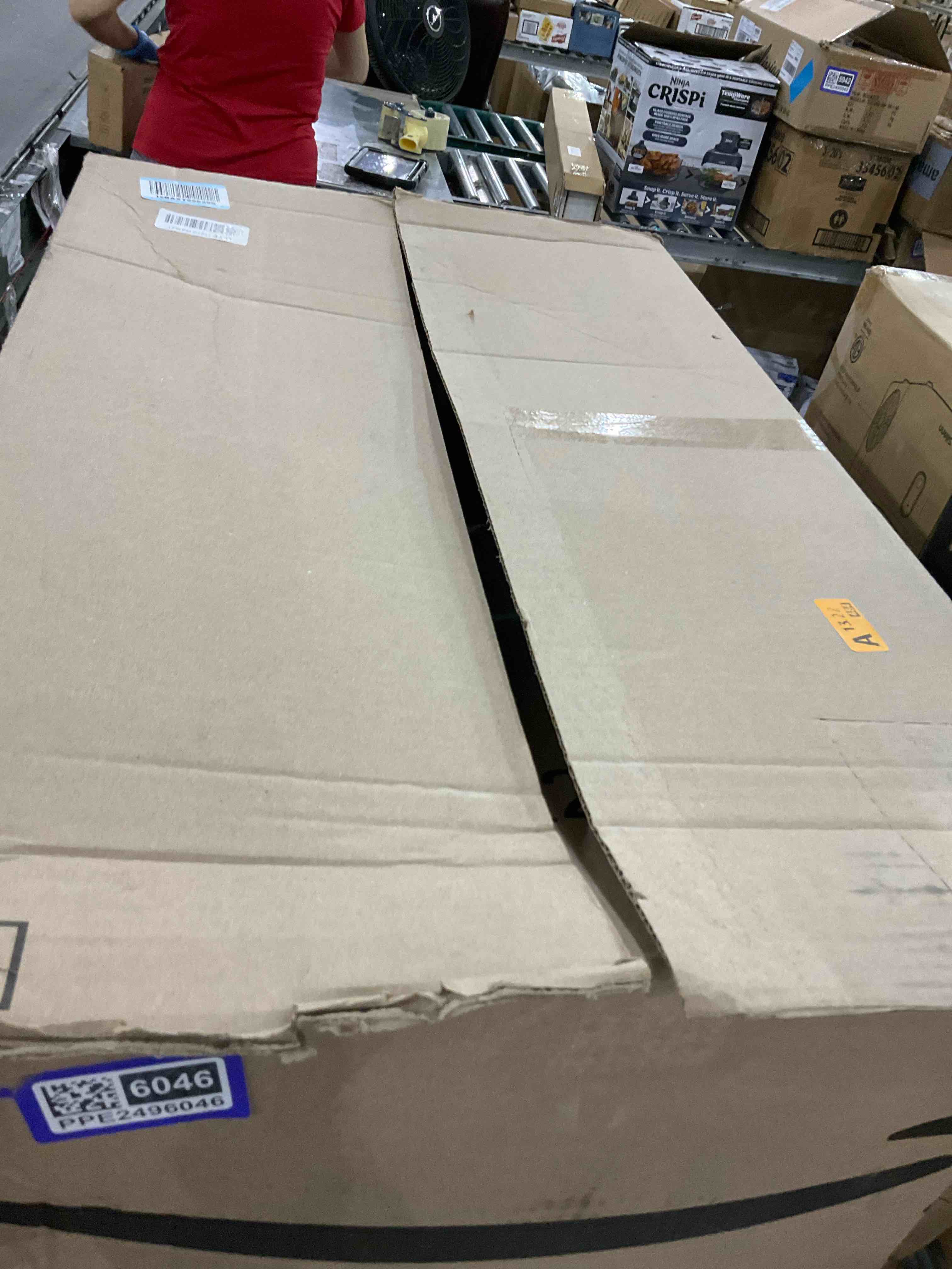 https://s3.amazonaws.com/lotting-images-prod/bidfta/PPE2496046_1746100103847.jpeg