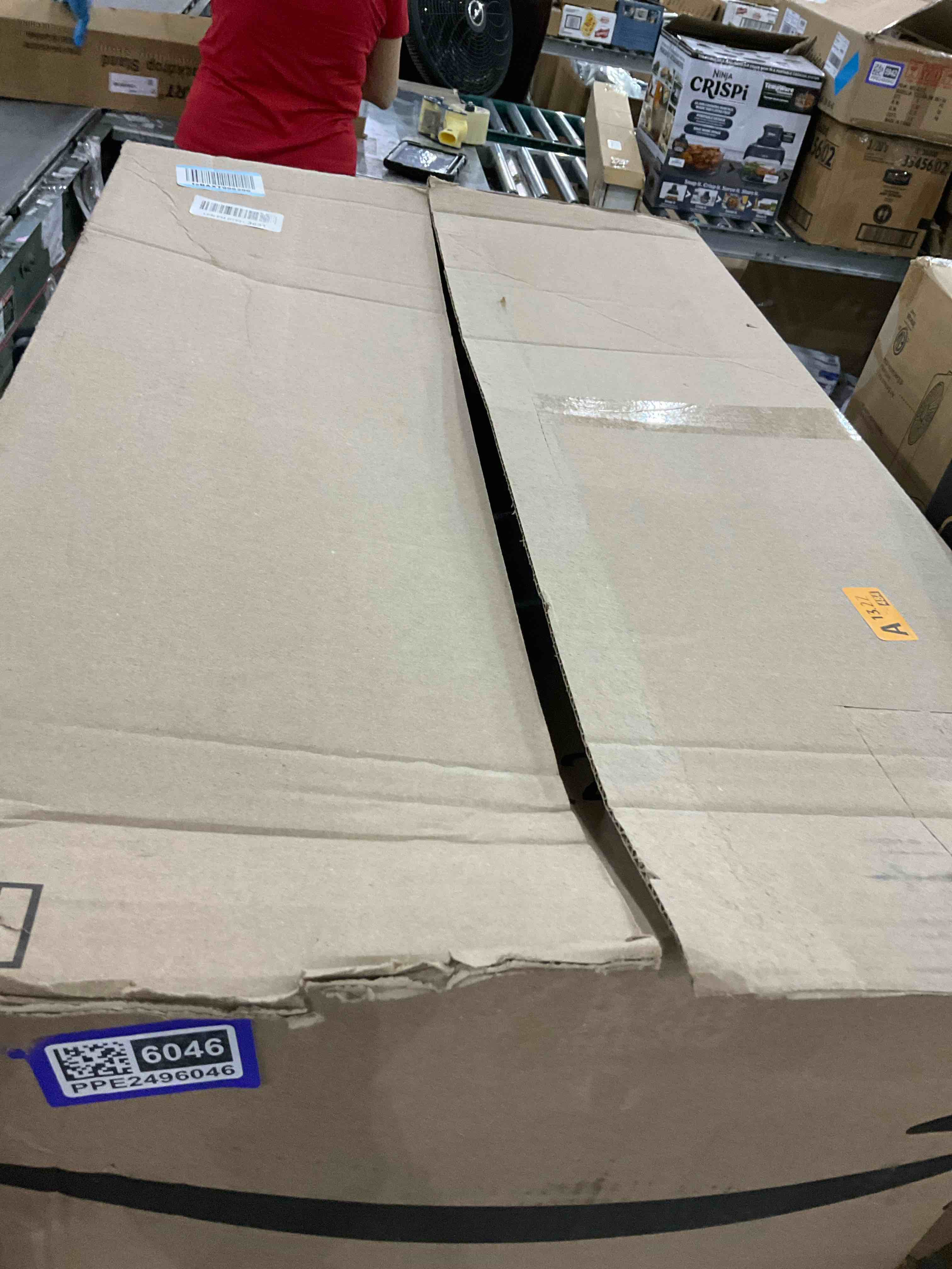 https://s3.amazonaws.com/lotting-images-prod/bidfta/PPE2496046_1746100104748.jpeg