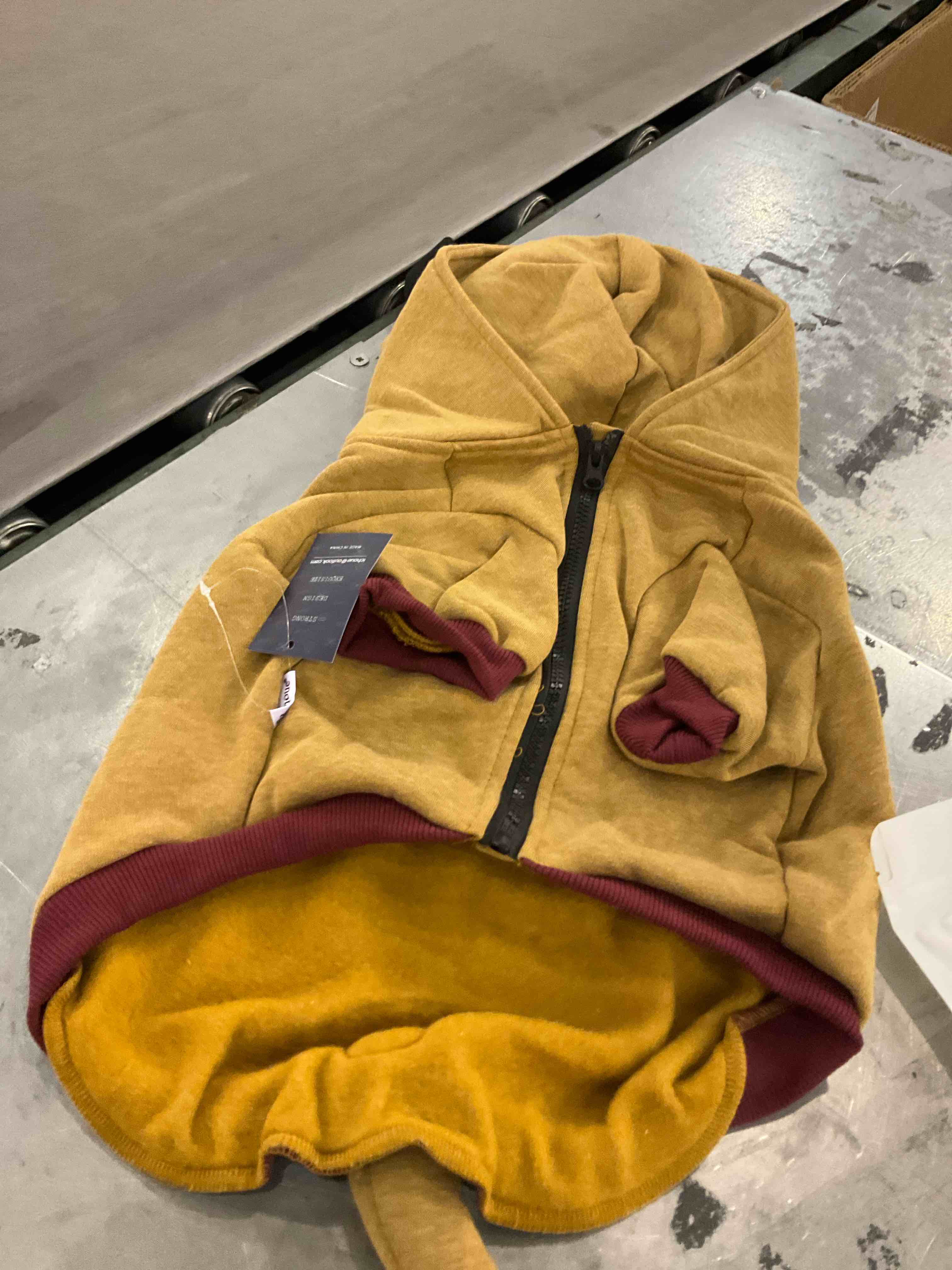 https://s3.amazonaws.com/lotting-images-prod/bidfta/PPE2496075_1746103616996.jpeg