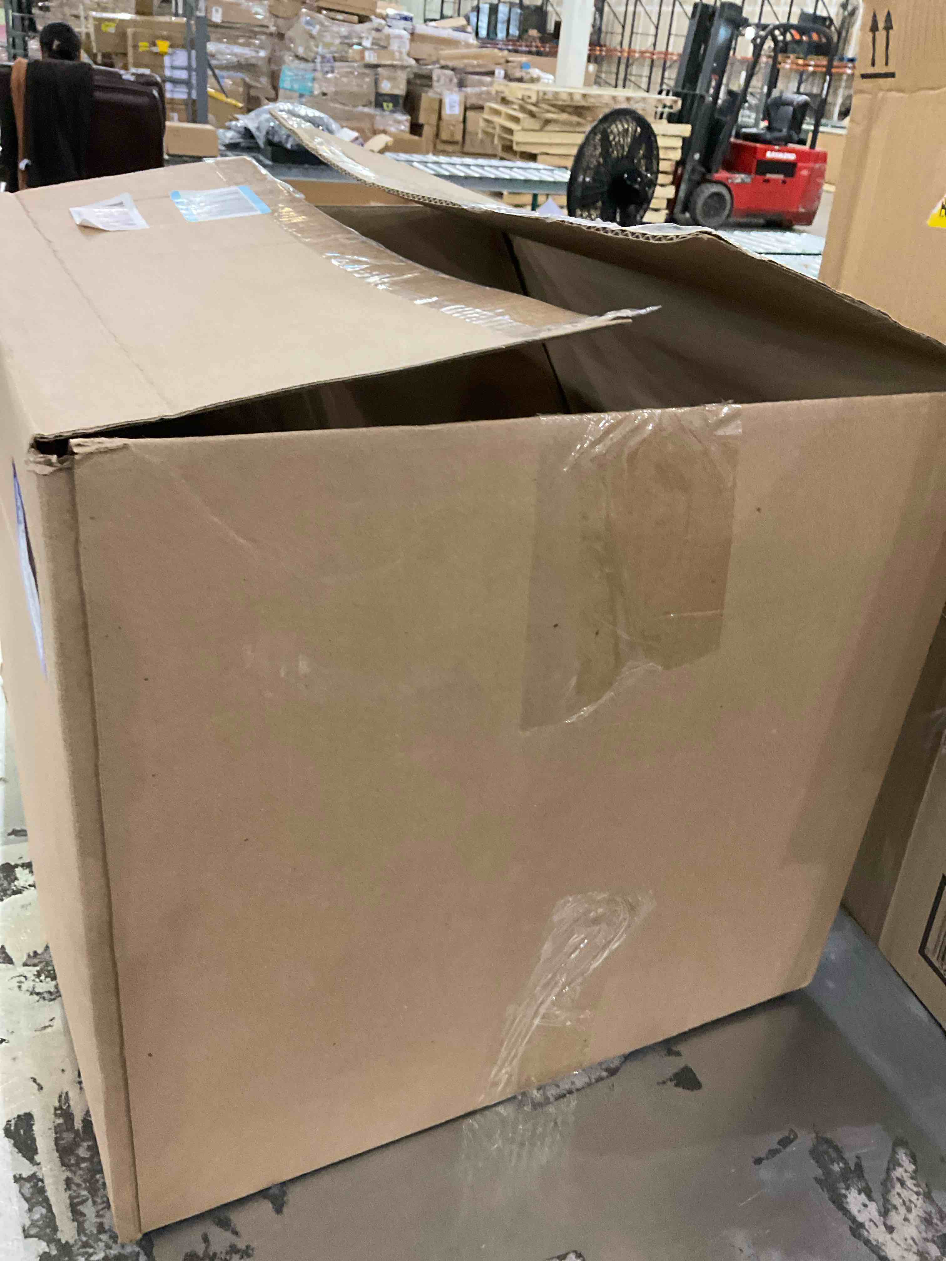 https://s3.amazonaws.com/lotting-images-prod/bidfta/PPE2496176_1746107822128.jpeg