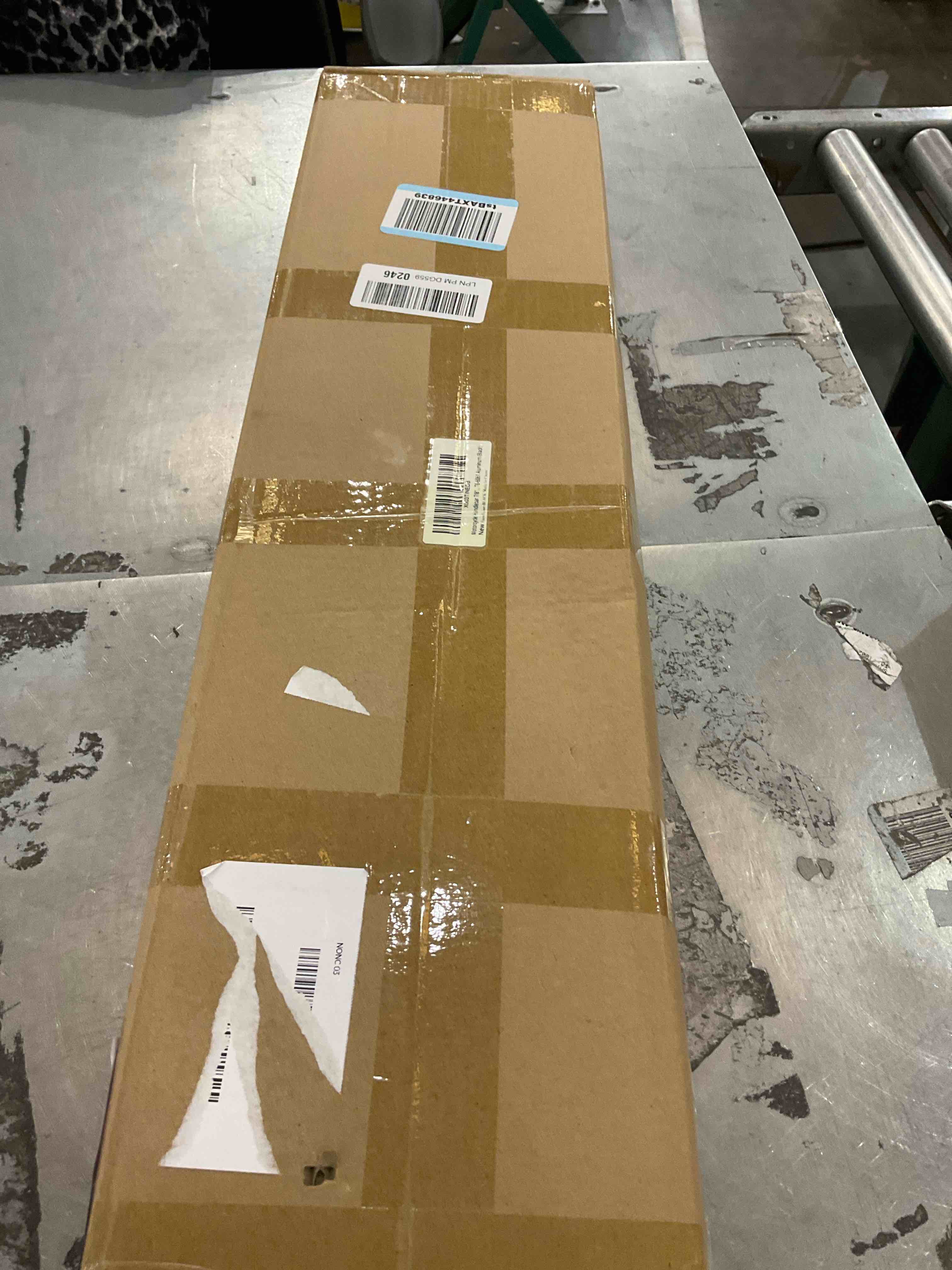 https://s3.amazonaws.com/lotting-images-prod/bidfta/PPE2496178_1746108065820.jpeg