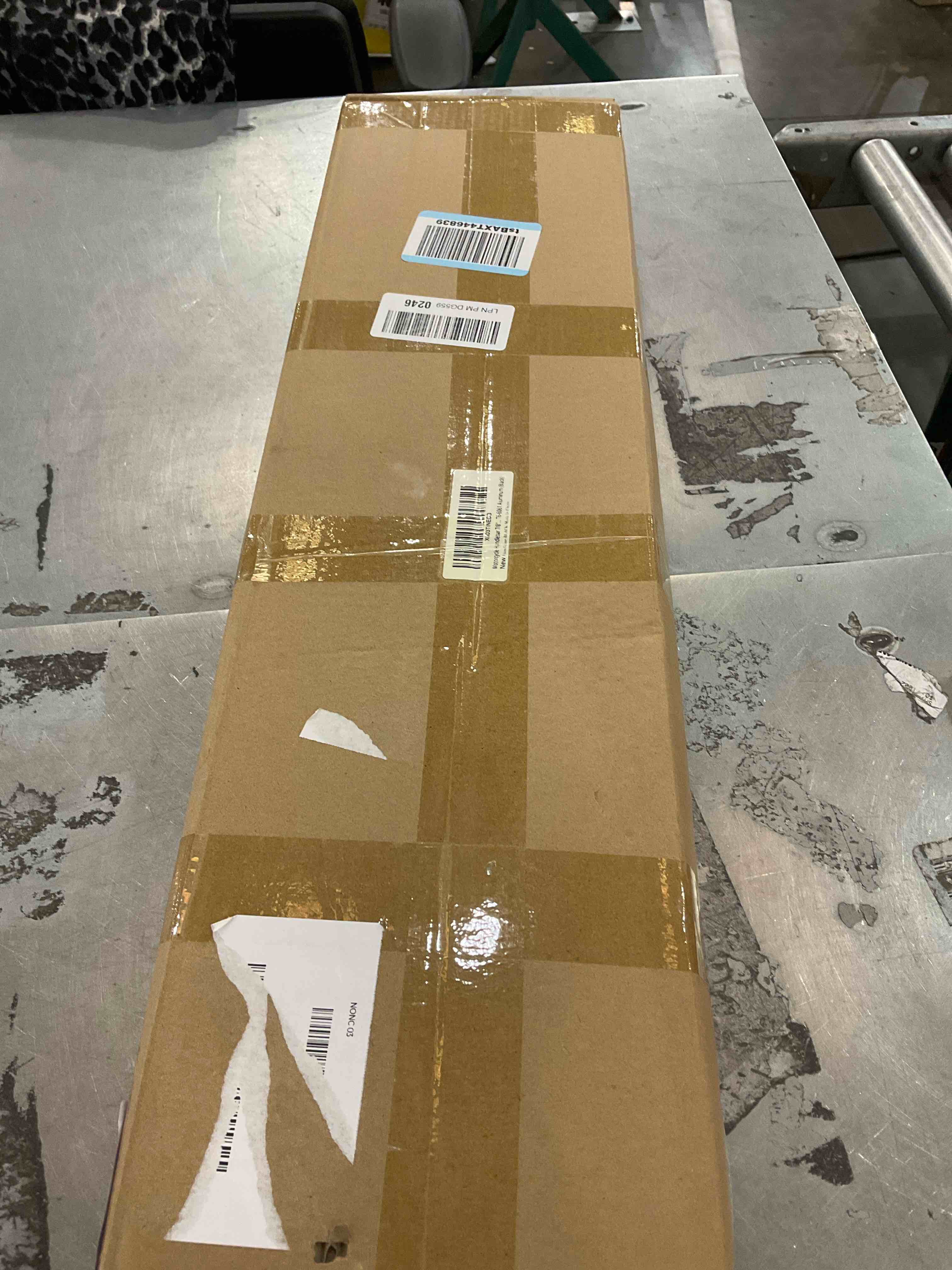 https://s3.amazonaws.com/lotting-images-prod/bidfta/PPE2496178_1746108066894.jpeg