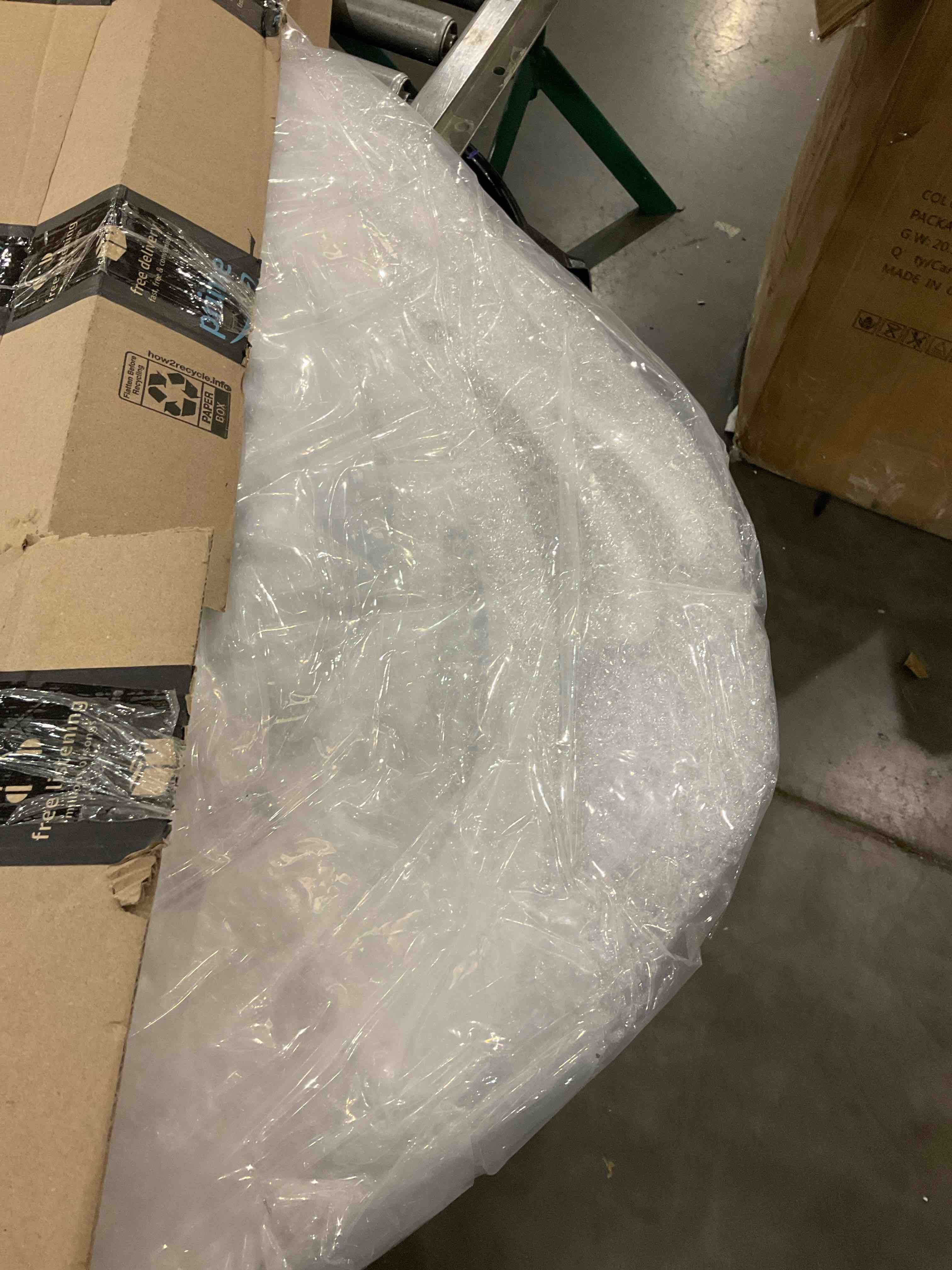 https://s3.amazonaws.com/lotting-images-prod/bidfta/PPE2496202_1746103249887.jpeg