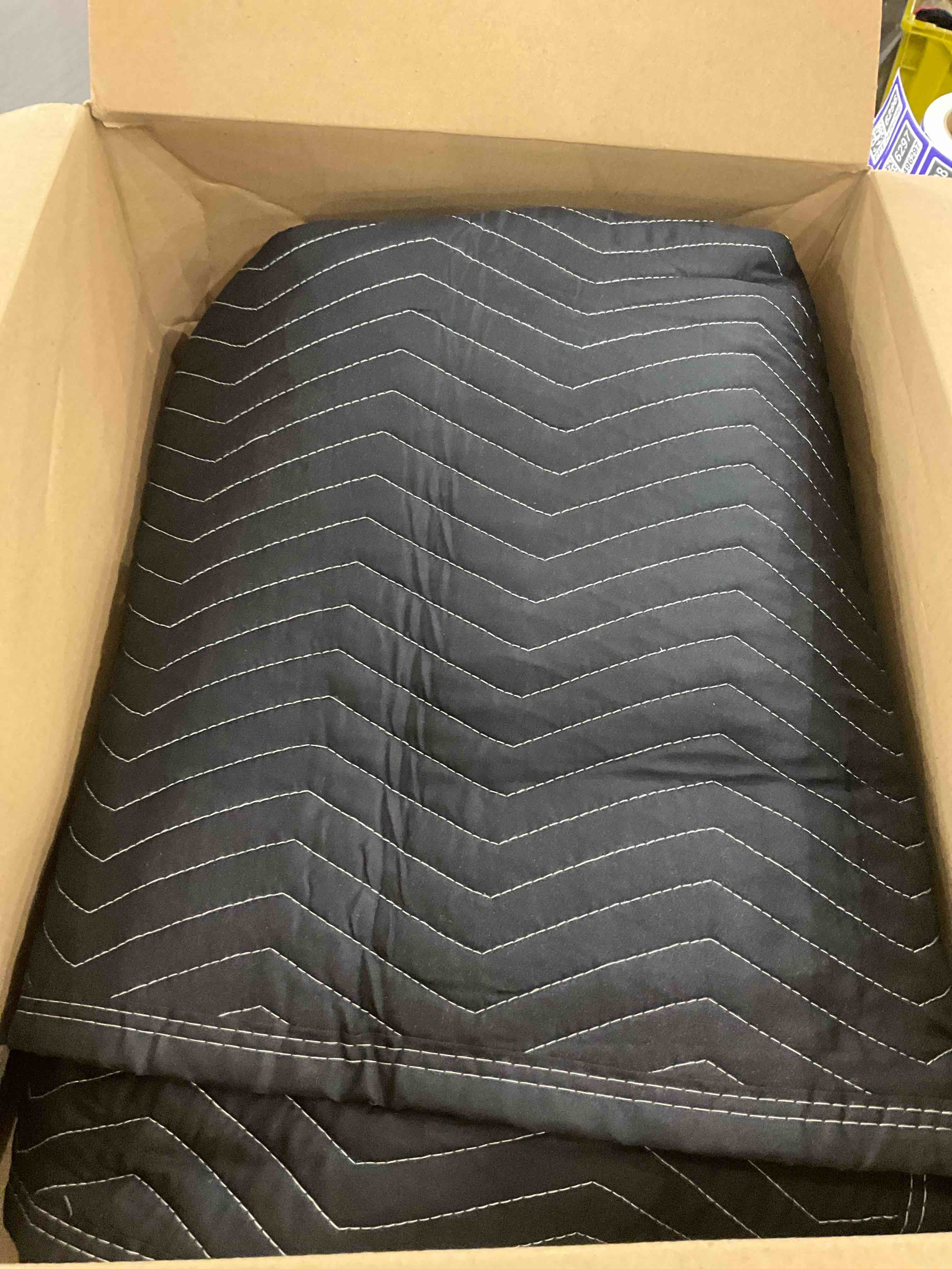 https://s3.amazonaws.com/lotting-images-prod/bidfta/PPE2496232_1746105882915.jpeg