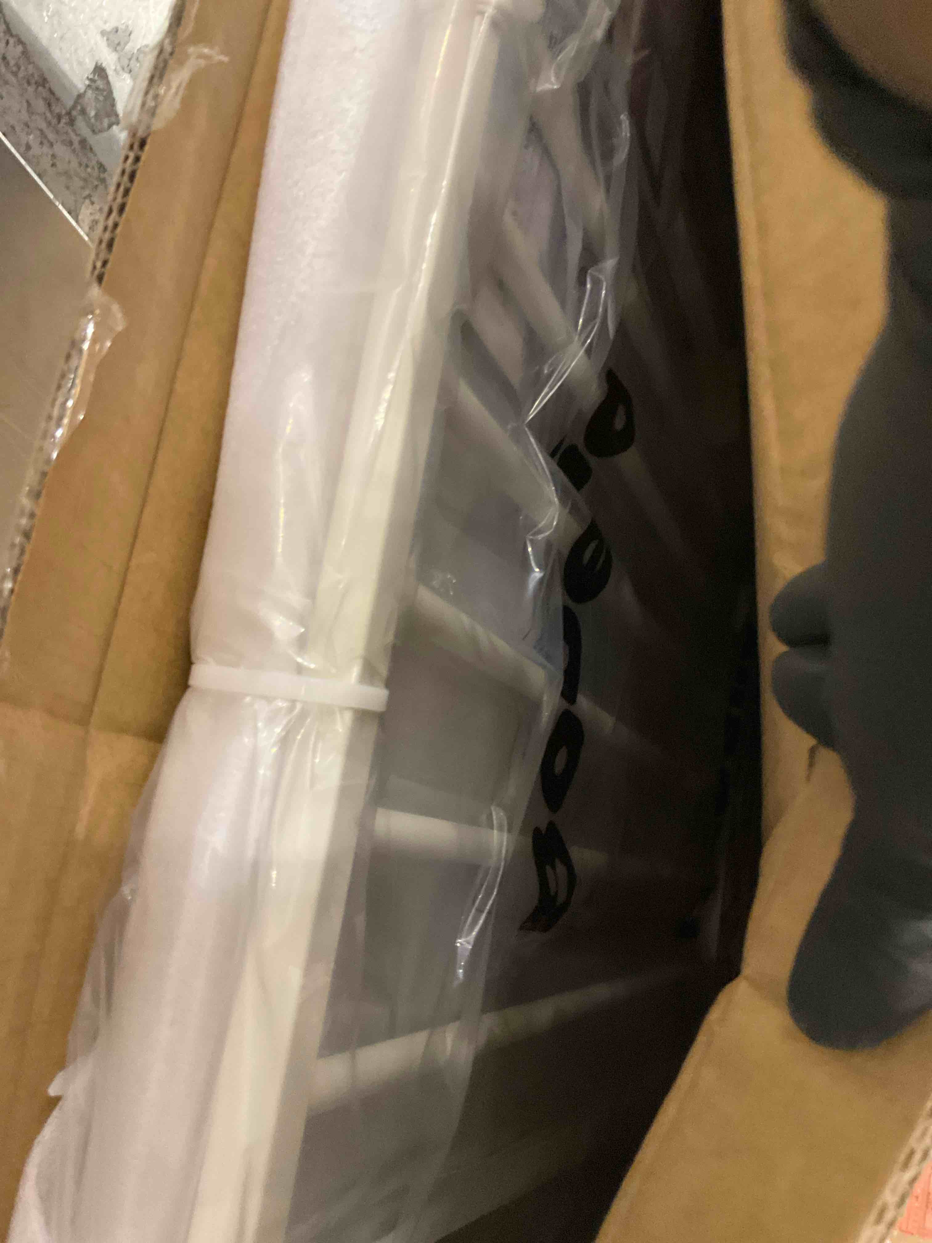 https://s3.amazonaws.com/lotting-images-prod/bidfta/PPE2496332_1746109781265.jpeg
