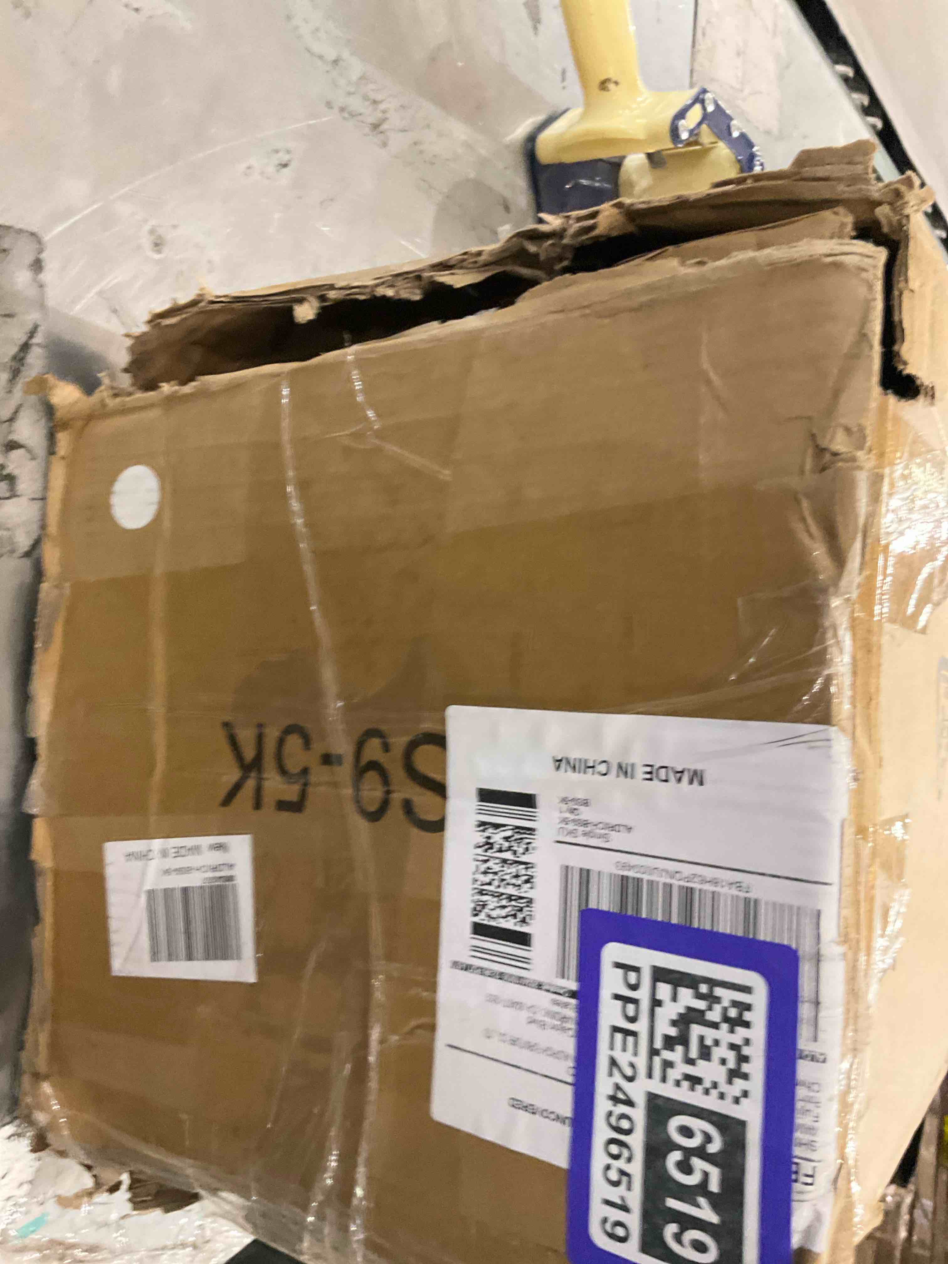 https://s3.amazonaws.com/lotting-images-prod/bidfta/PPE2496519_1746111193293.jpeg