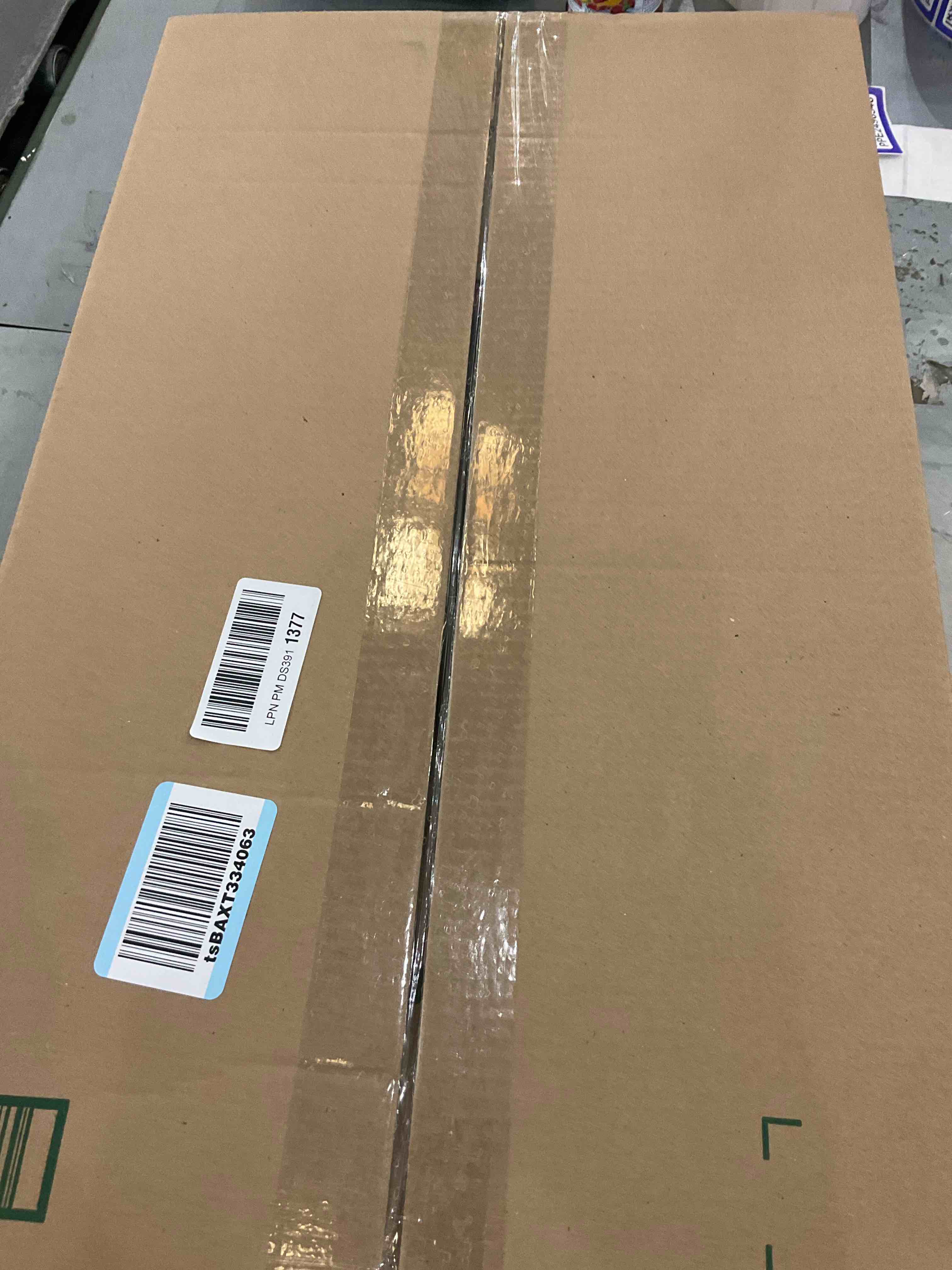 https://s3.amazonaws.com/lotting-images-prod/bidfta/PPE2496531_1746111613717.jpeg