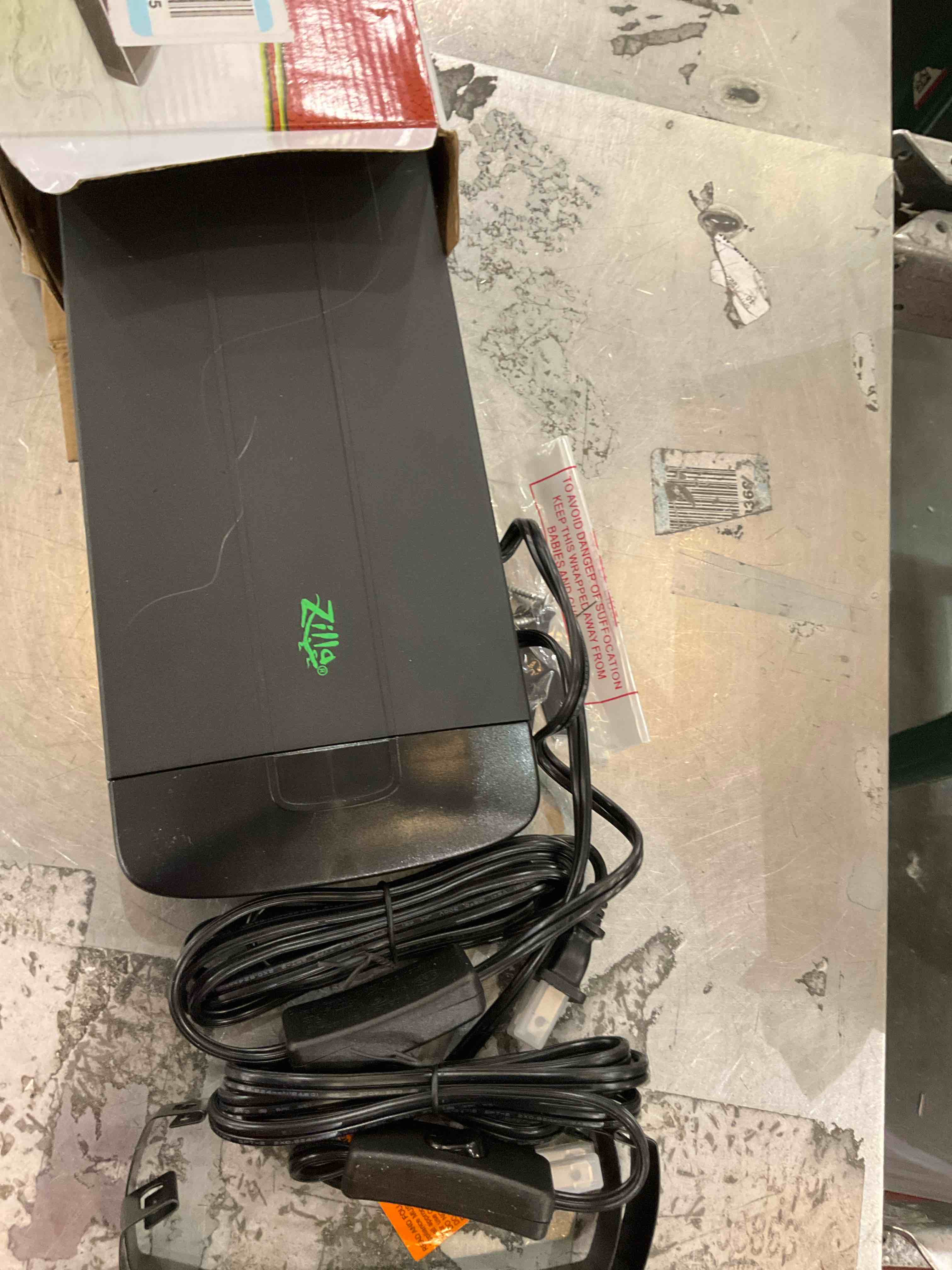 https://s3.amazonaws.com/lotting-images-prod/bidfta/PPE2496685_1746117894611.jpeg
