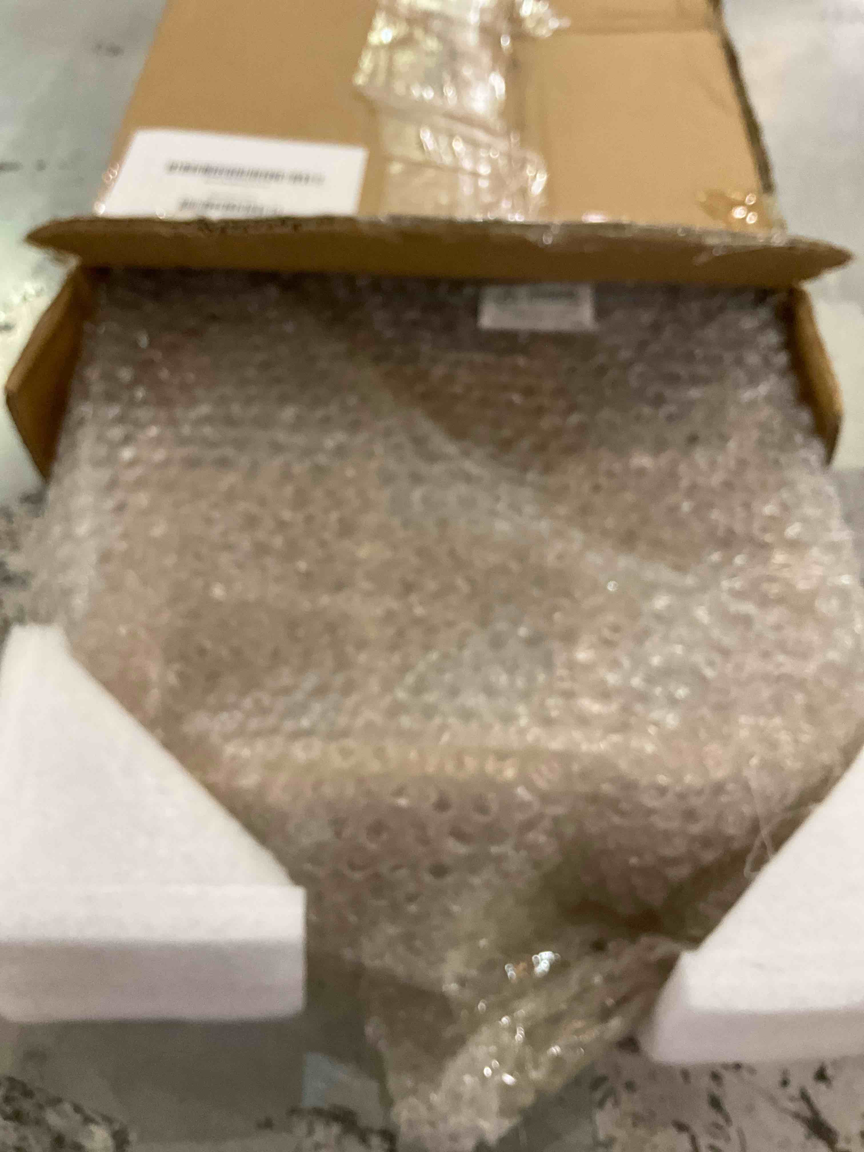 https://s3.amazonaws.com/lotting-images-prod/bidfta/PPE2496687_1746117817704.jpeg