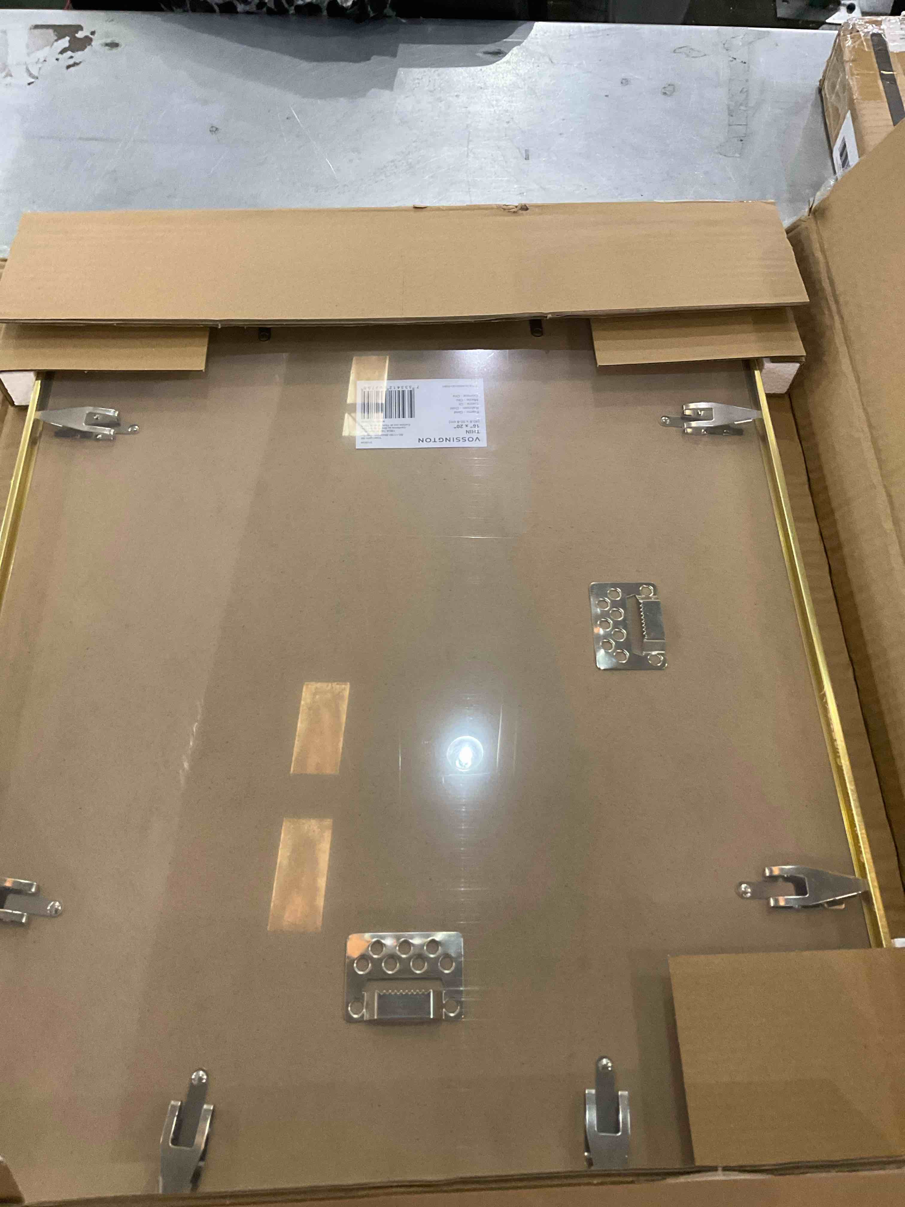 https://s3.amazonaws.com/lotting-images-prod/bidfta/PPE2496691_1746118449335.jpeg