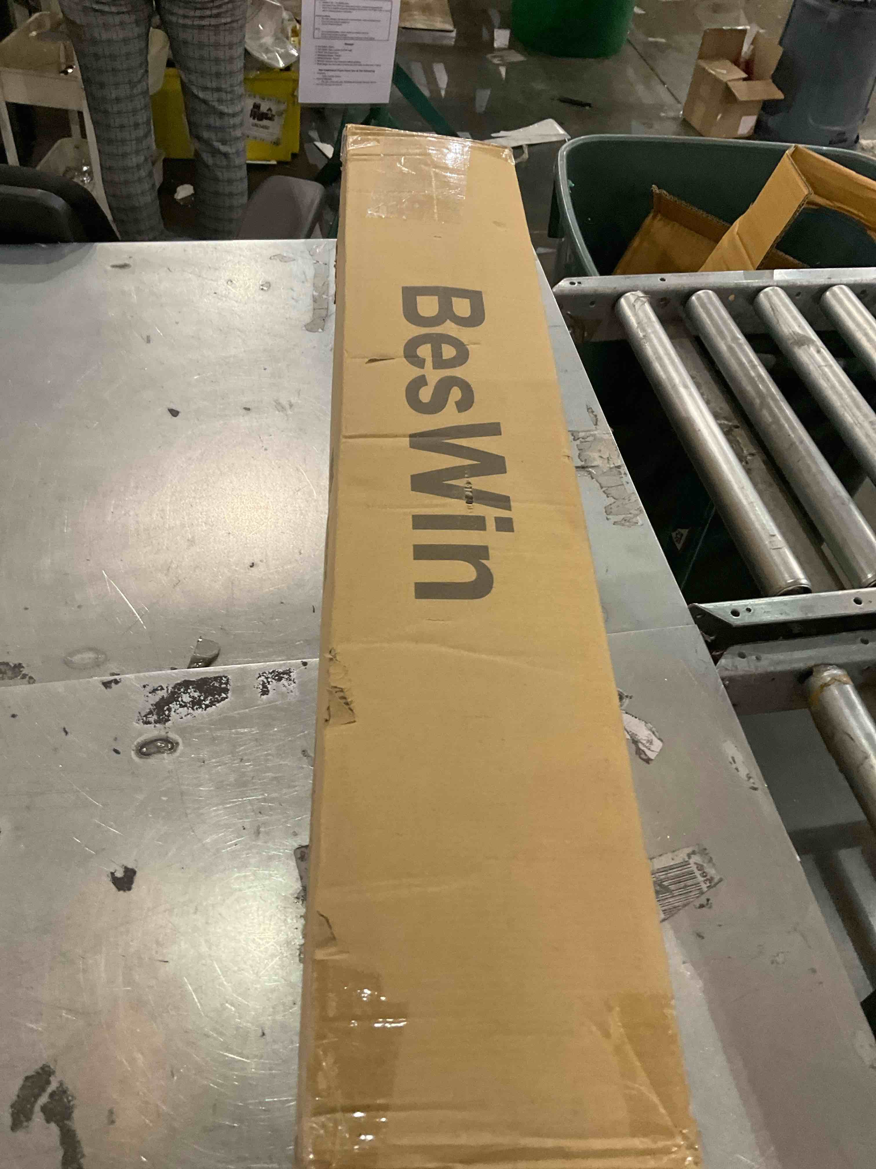 https://s3.amazonaws.com/lotting-images-prod/bidfta/PPE2496719_1746120956061.jpeg