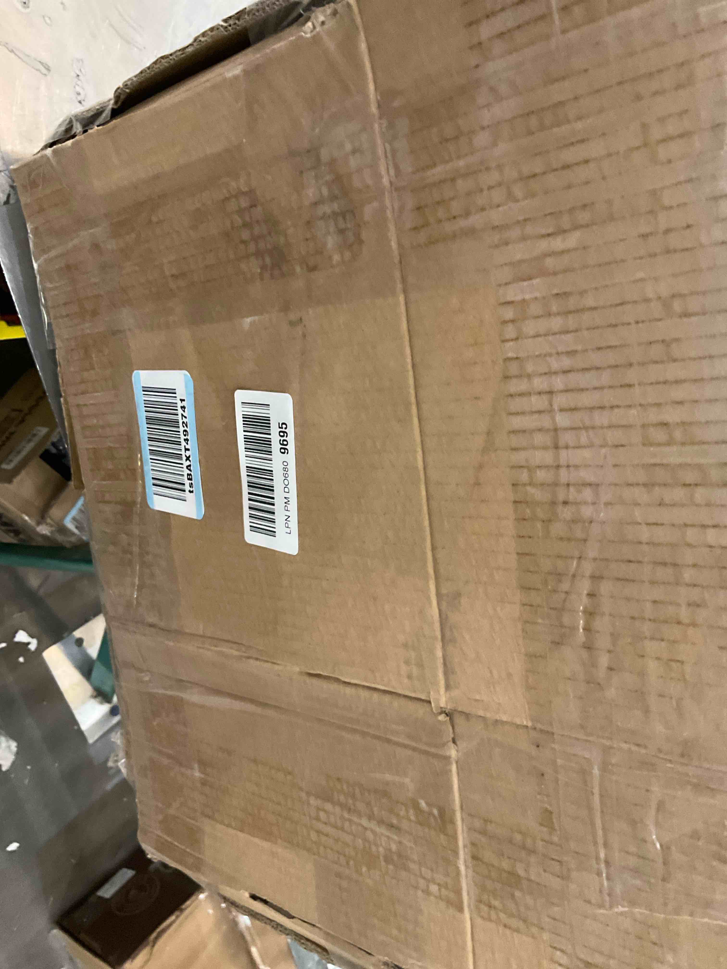 https://s3.amazonaws.com/lotting-images-prod/bidfta/PPE2496733_1746117634447.jpeg