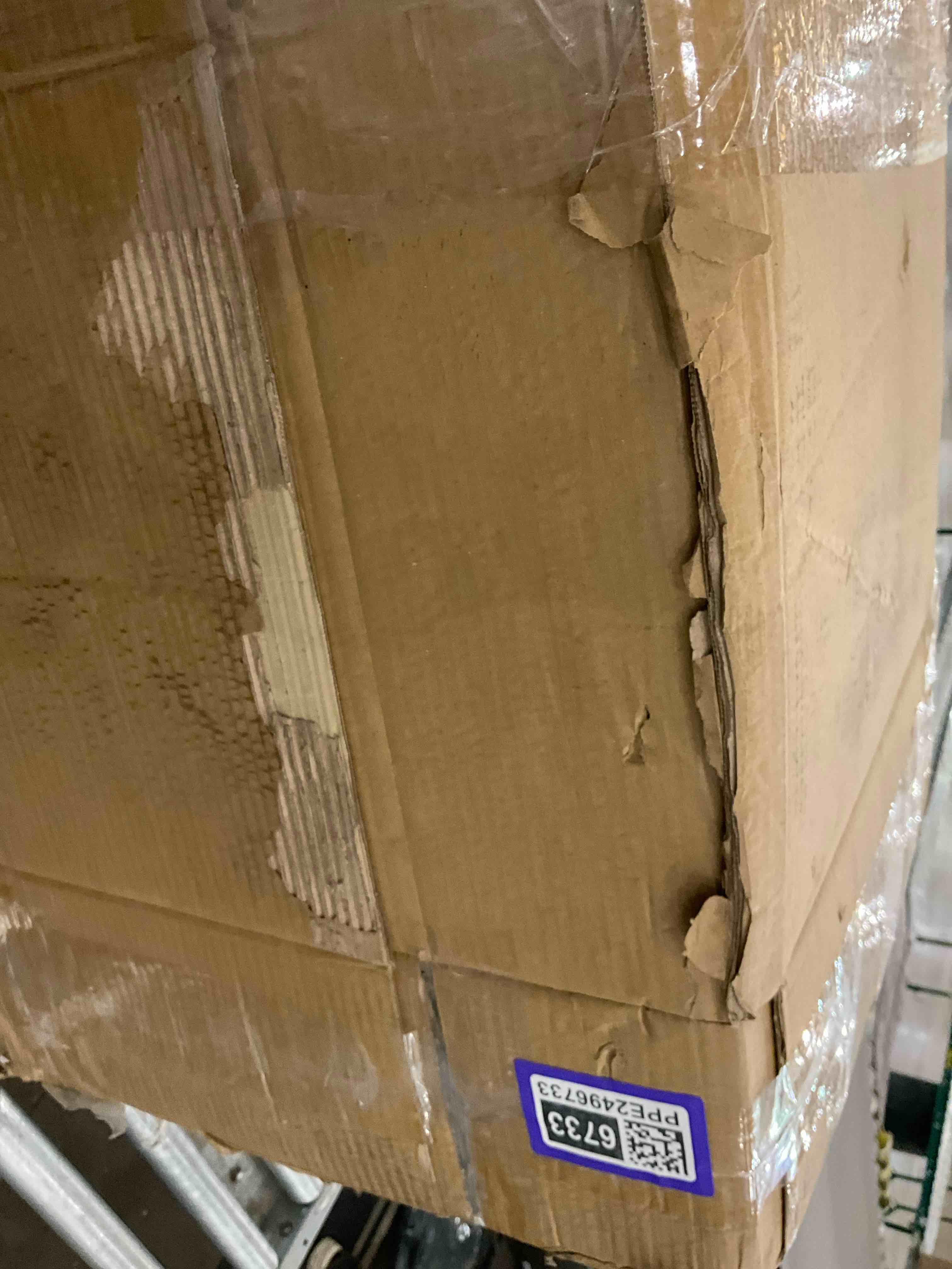 https://s3.amazonaws.com/lotting-images-prod/bidfta/PPE2496733_1746117638929.jpeg