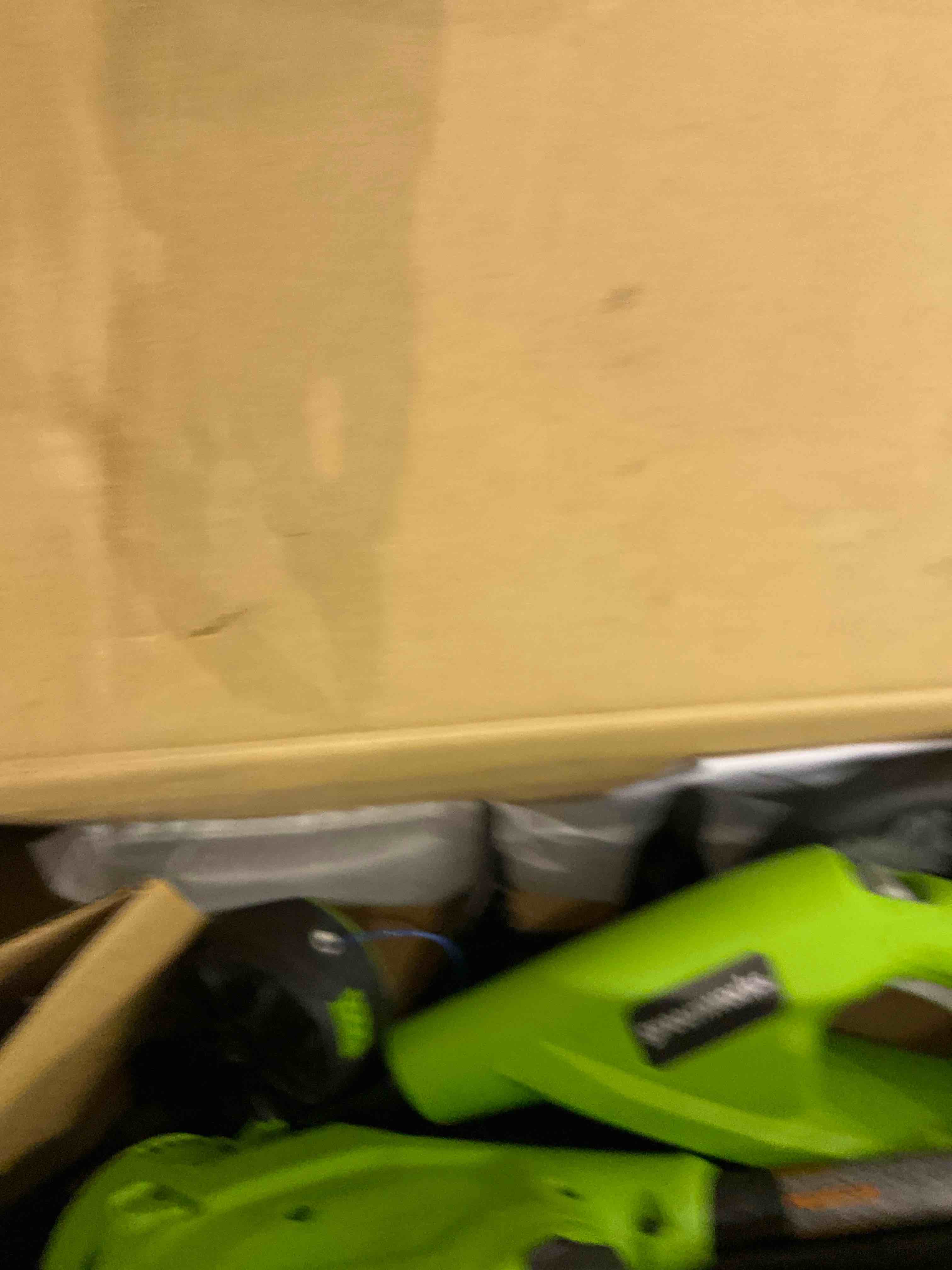 https://s3.amazonaws.com/lotting-images-prod/bidfta/PPE2496854_1746118829156.jpeg