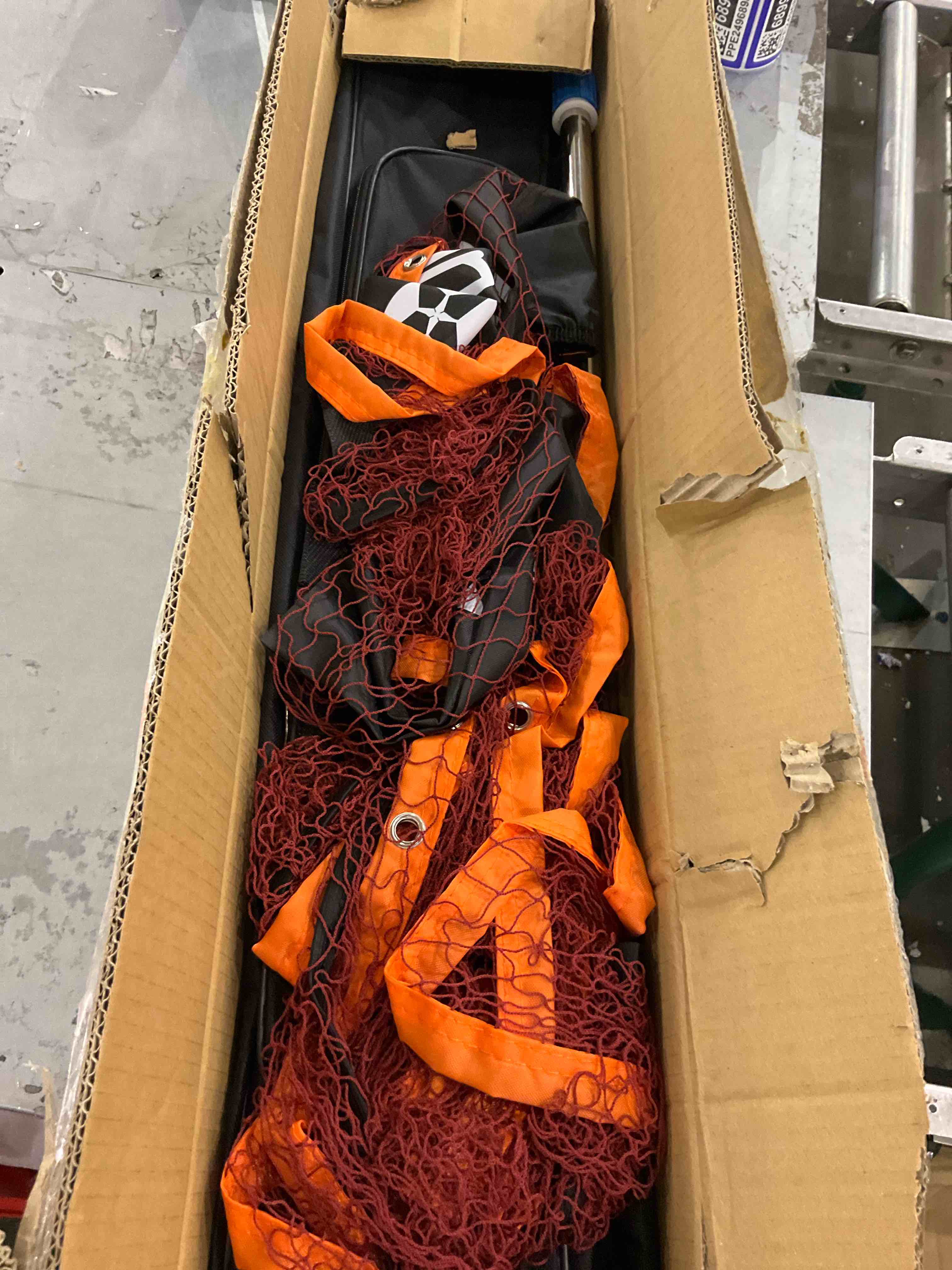 https://s3.amazonaws.com/lotting-images-prod/bidfta/PPE2496867_1746119500451.jpeg