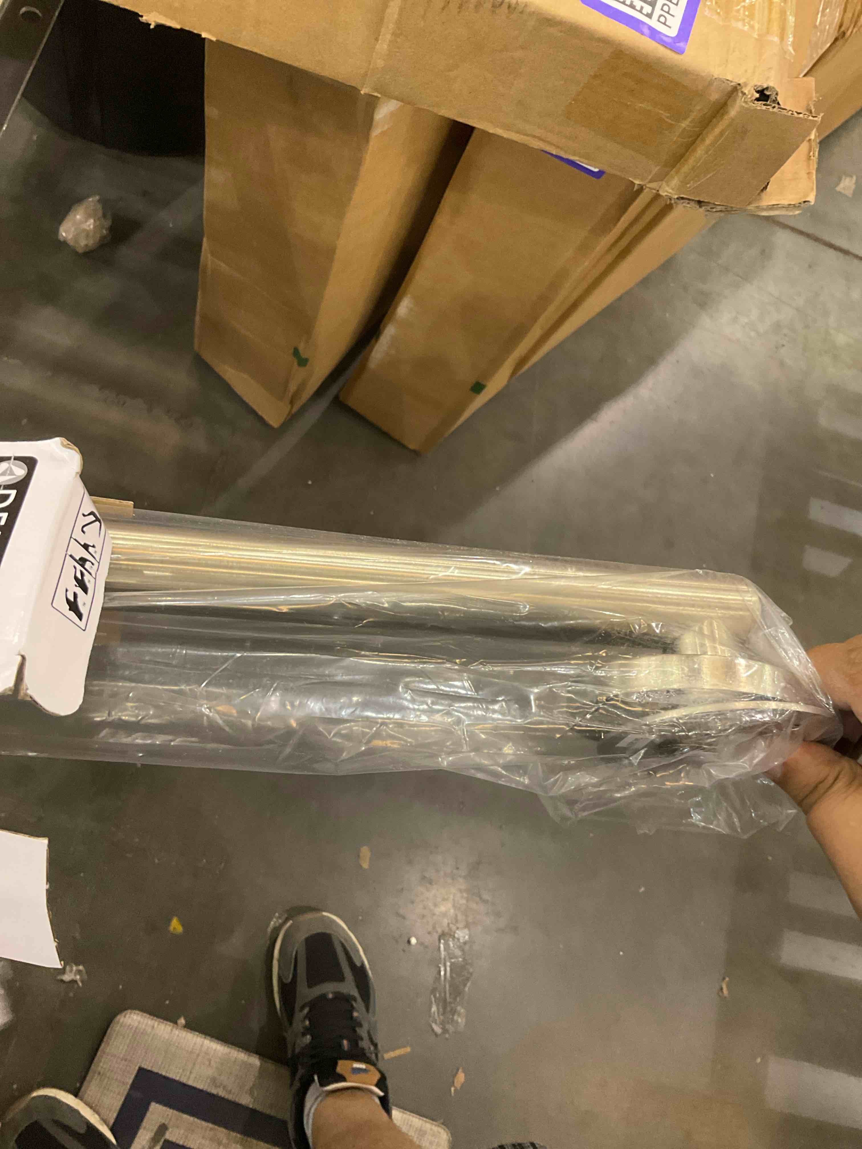 https://s3.amazonaws.com/lotting-images-prod/bidfta/PPE2497012_1746124809804.jpeg
