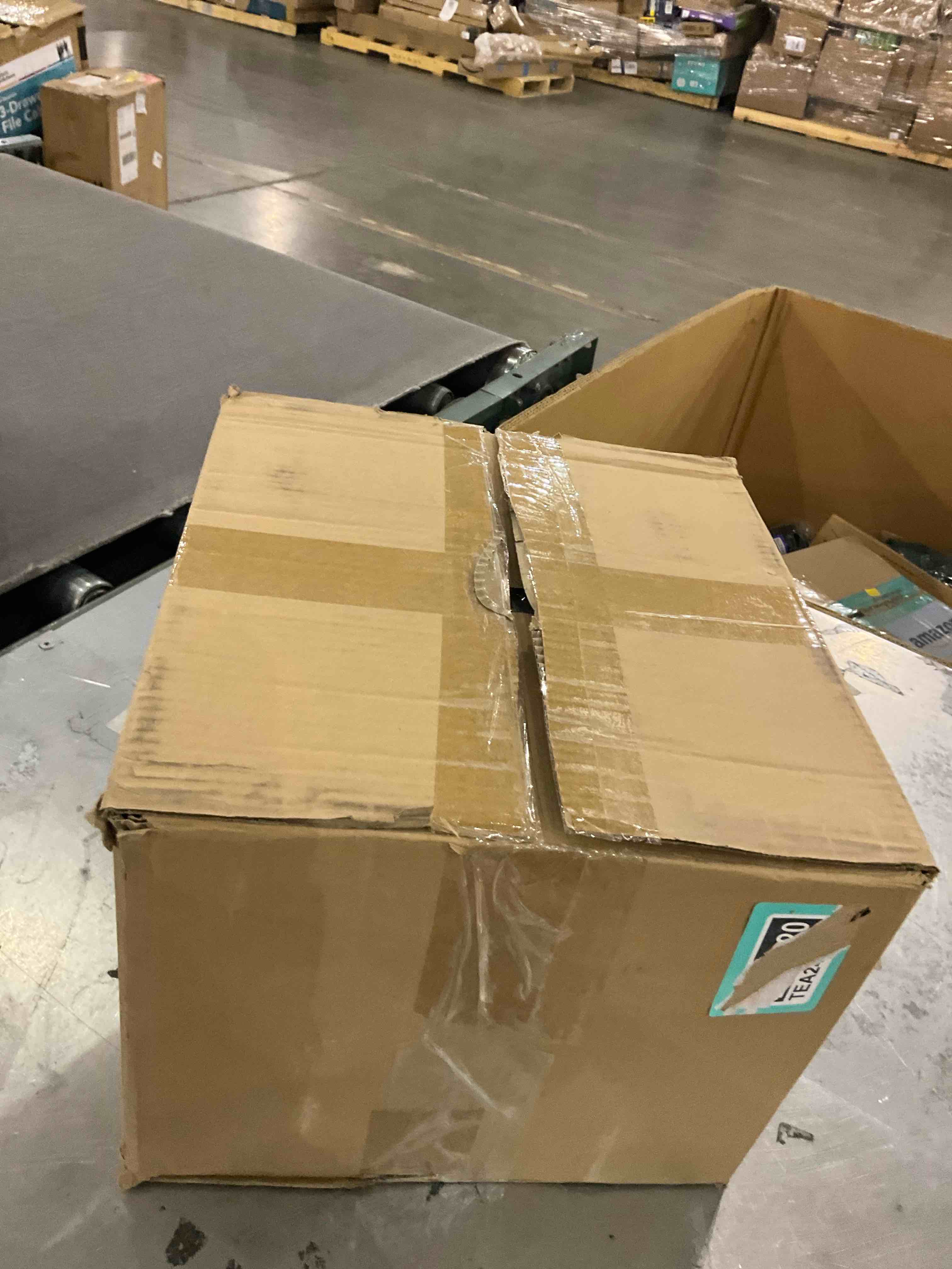 https://s3.amazonaws.com/lotting-images-prod/bidfta/PPE2497100_1746185340662.jpeg