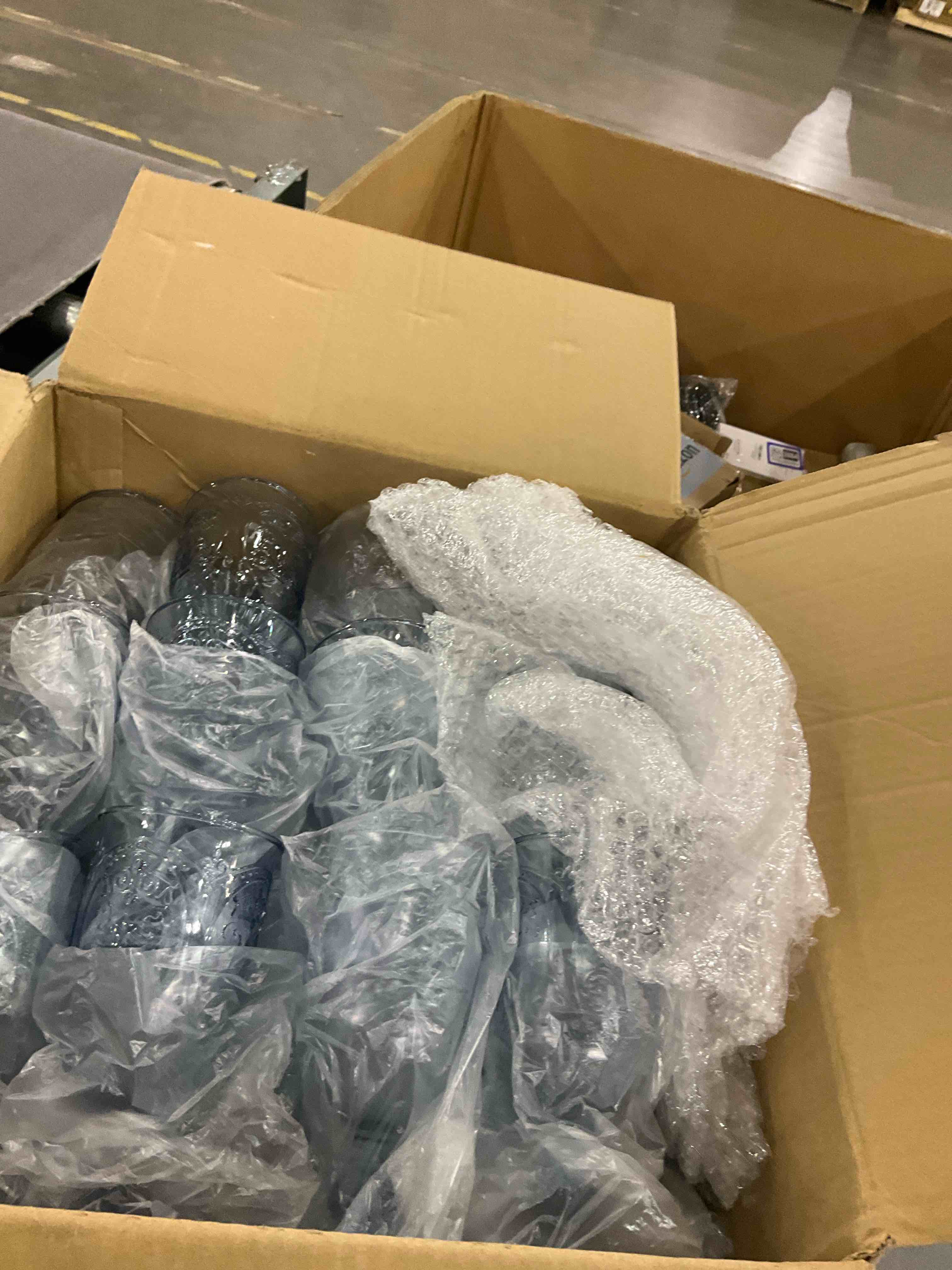 https://s3.amazonaws.com/lotting-images-prod/bidfta/PPE2497100_1746185372268.jpeg