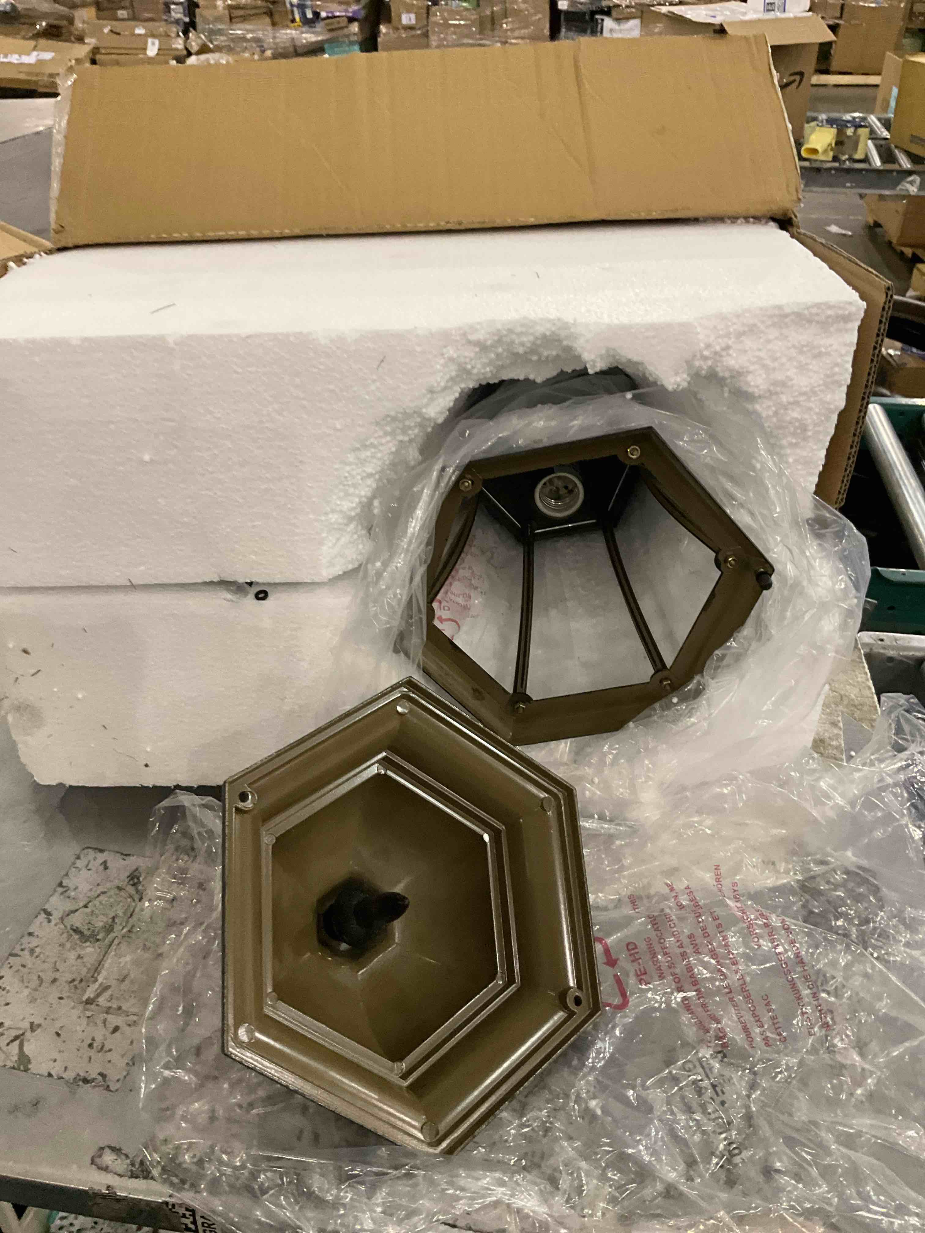 https://s3.amazonaws.com/lotting-images-prod/bidfta/PPE2497101_1746186125088.jpeg