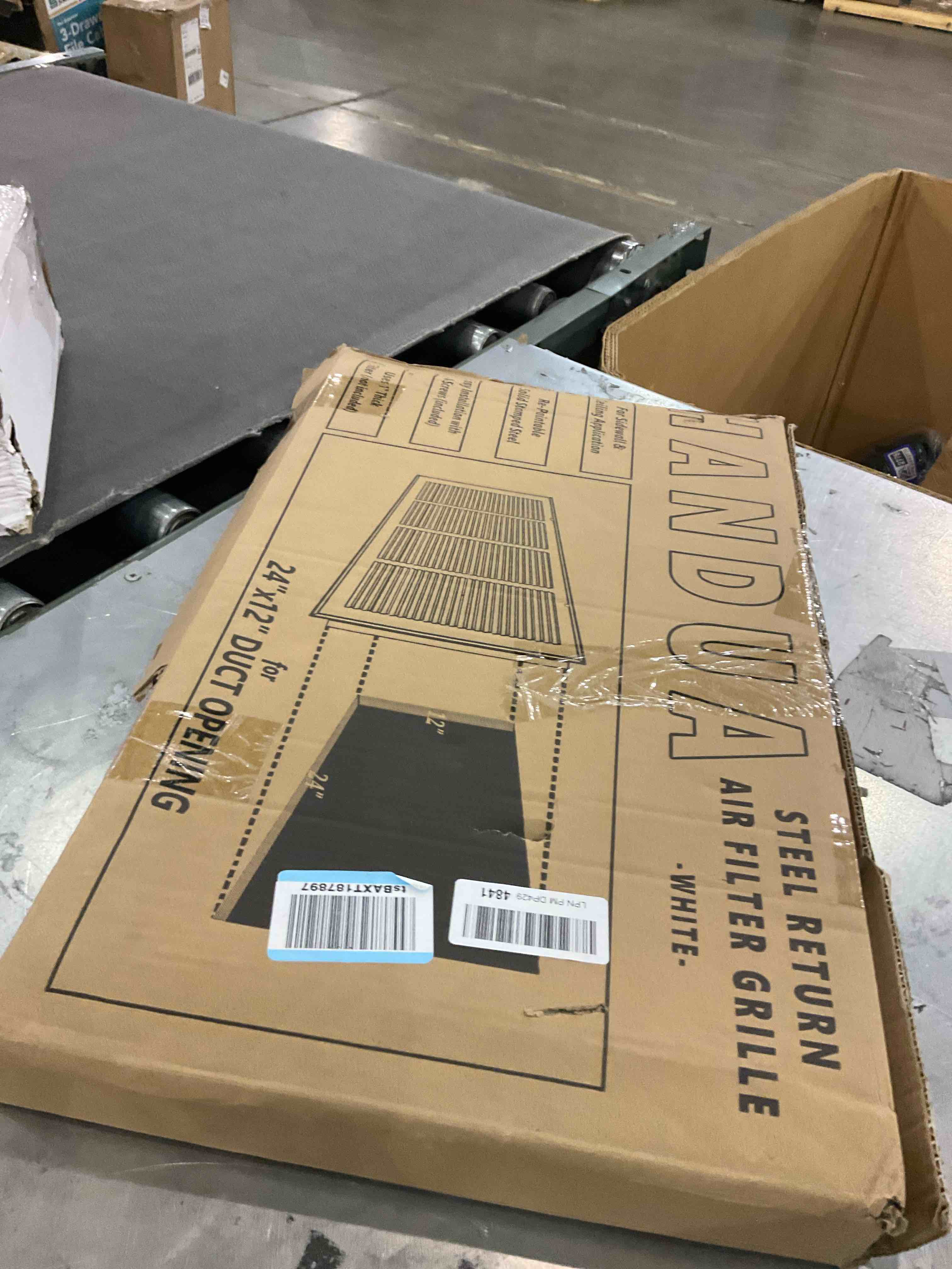 https://s3.amazonaws.com/lotting-images-prod/bidfta/PPE2497115_1746185100793.jpeg