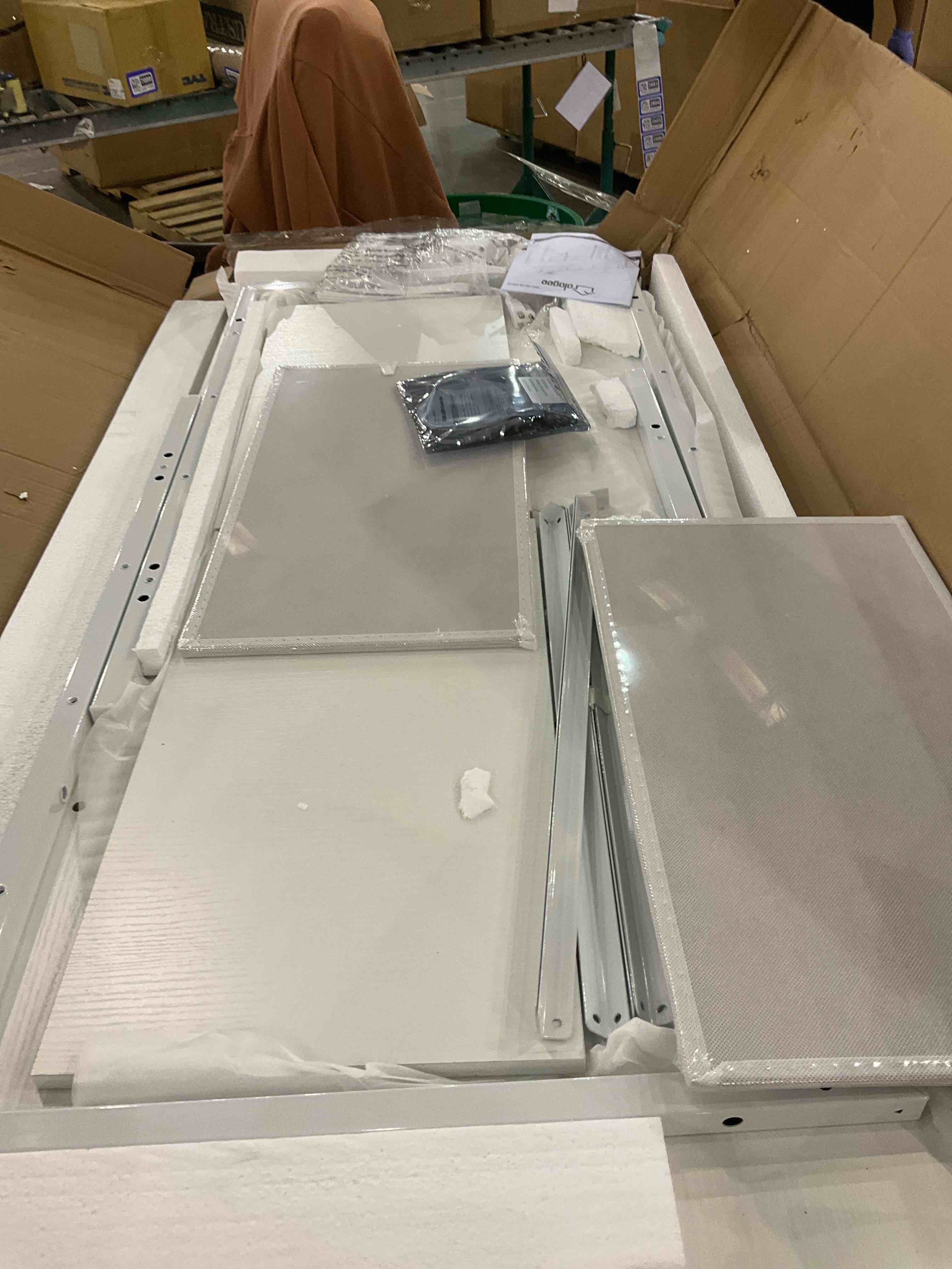 https://s3.amazonaws.com/lotting-images-prod/bidfta/PPE2497117_1746185940195.jpeg