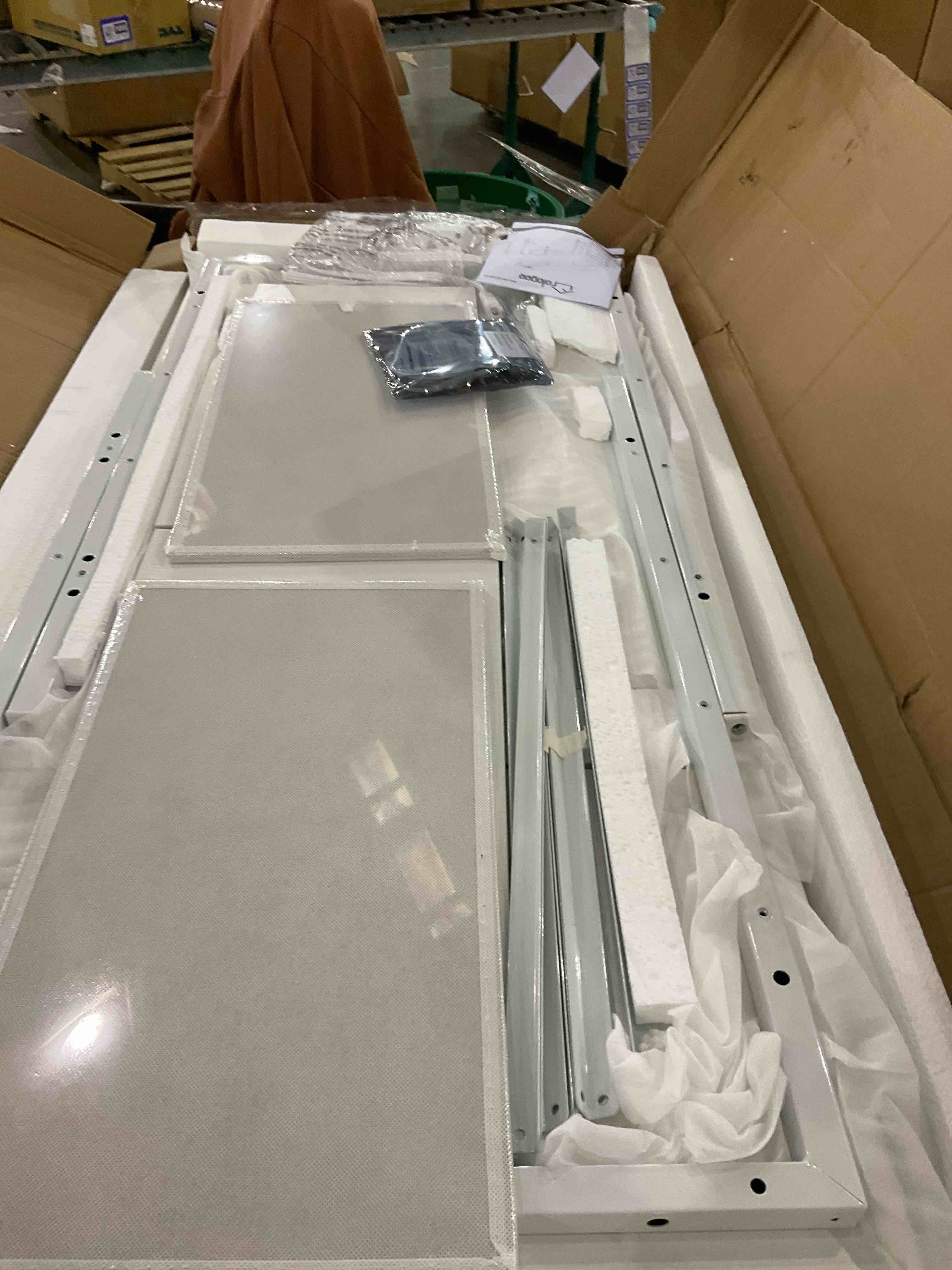 https://s3.amazonaws.com/lotting-images-prod/bidfta/PPE2497117_1746185946484.jpeg