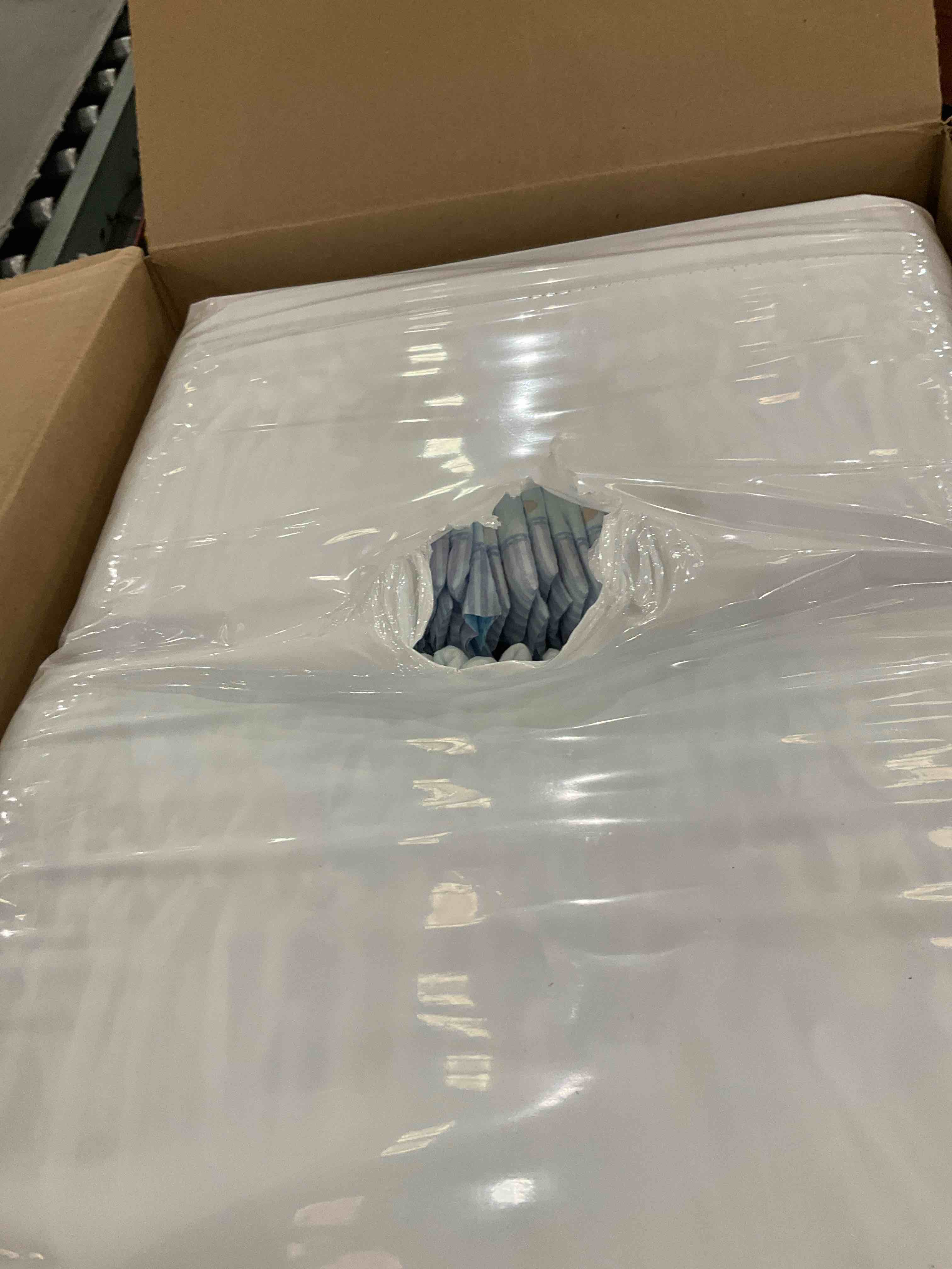 https://s3.amazonaws.com/lotting-images-prod/bidfta/PPE2497293_1746195499329.jpeg