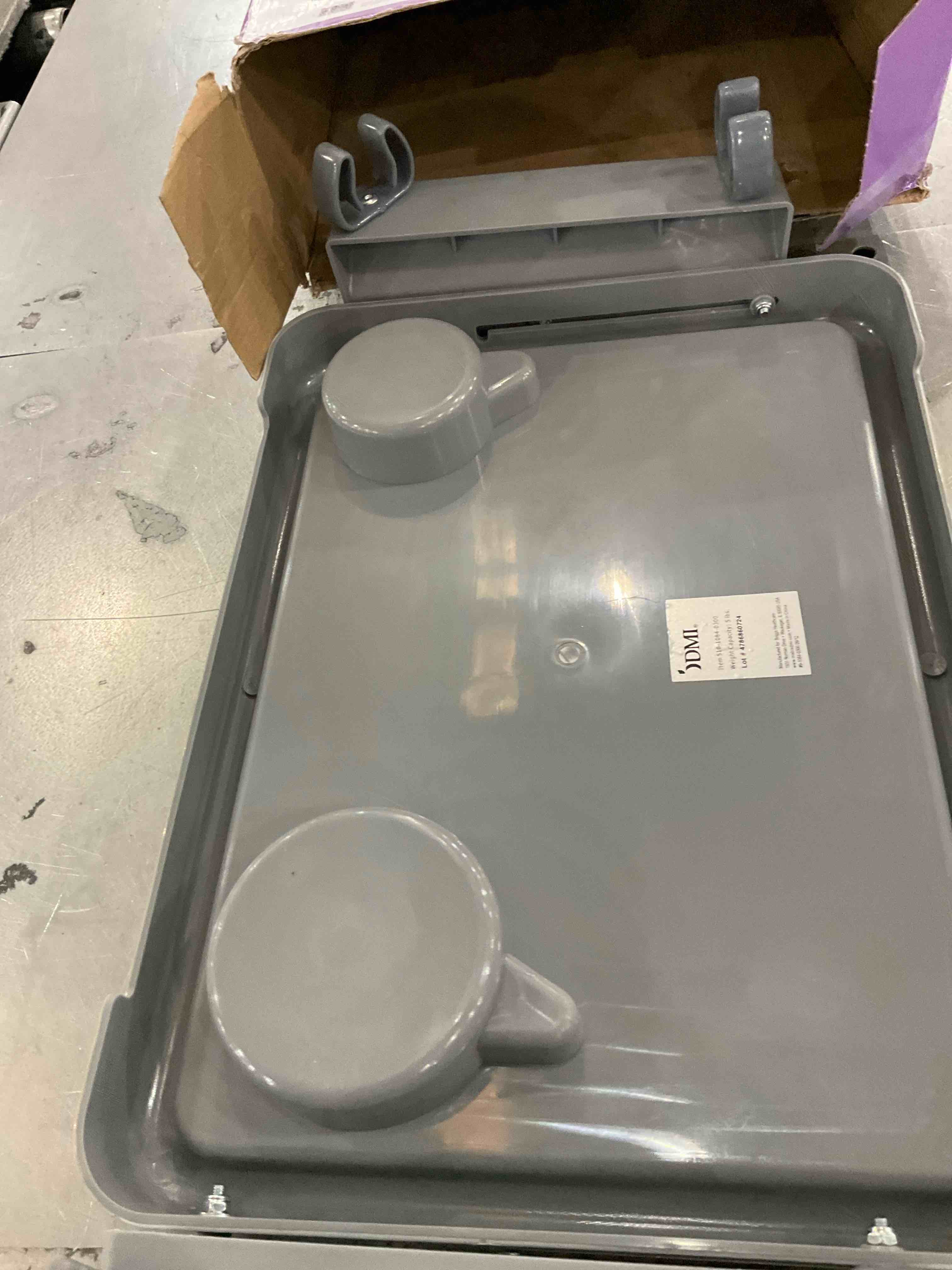 https://s3.amazonaws.com/lotting-images-prod/bidfta/PPE2497320_1746192497139.jpeg