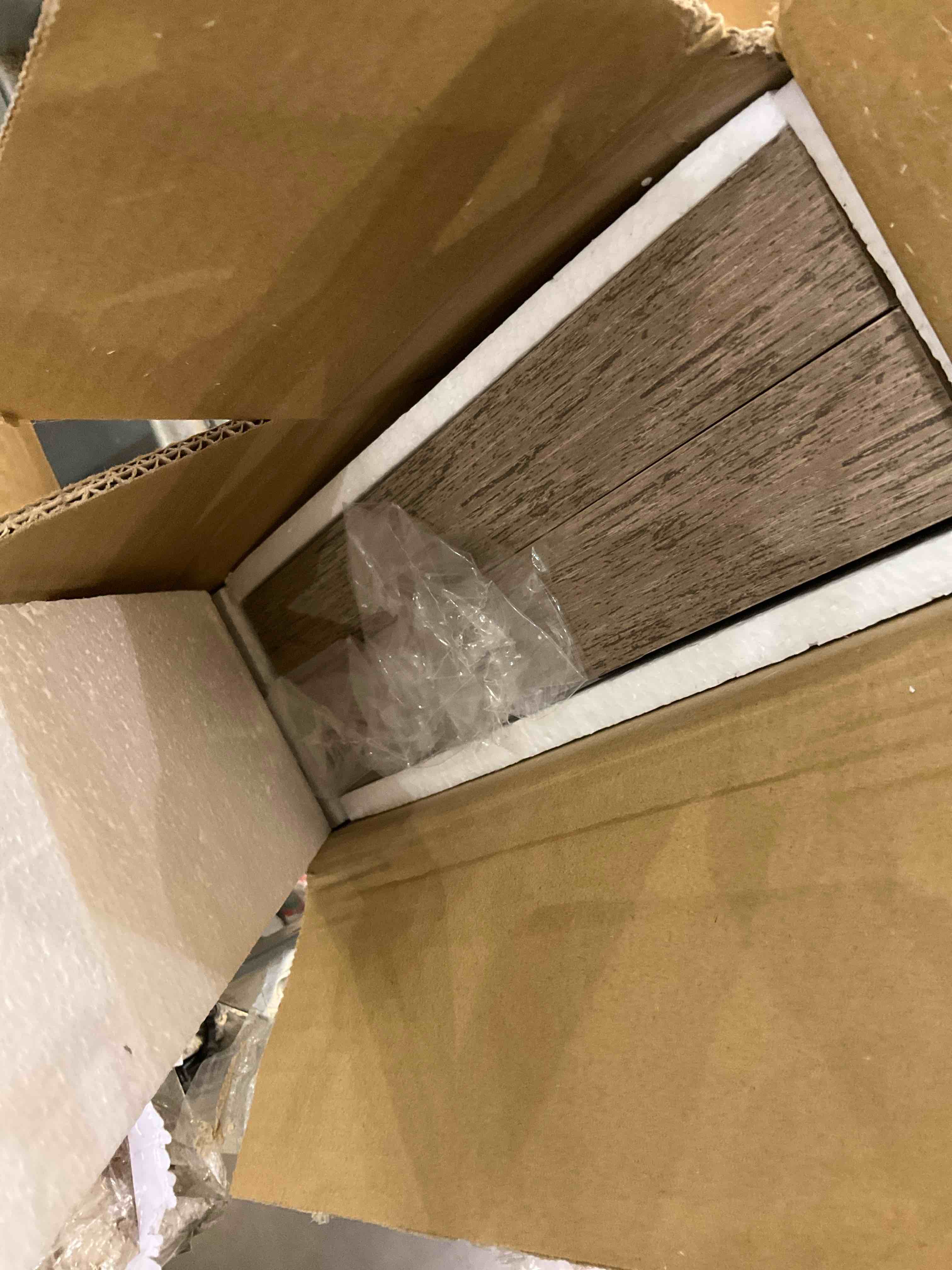 https://s3.amazonaws.com/lotting-images-prod/bidfta/PPE2497378_1746199402513.jpeg