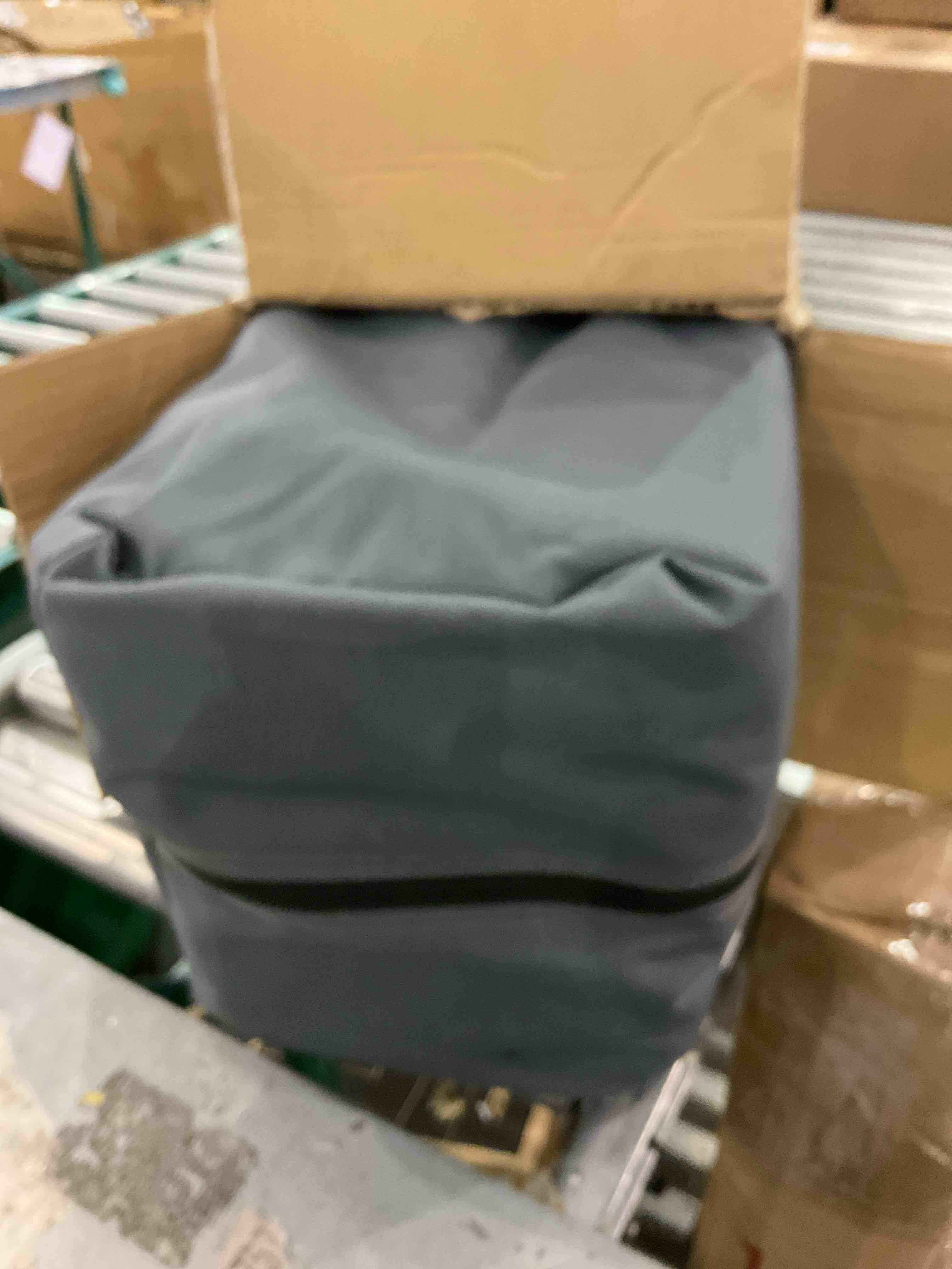 https://s3.amazonaws.com/lotting-images-prod/bidfta/PPE2497508_1746211563573.jpeg