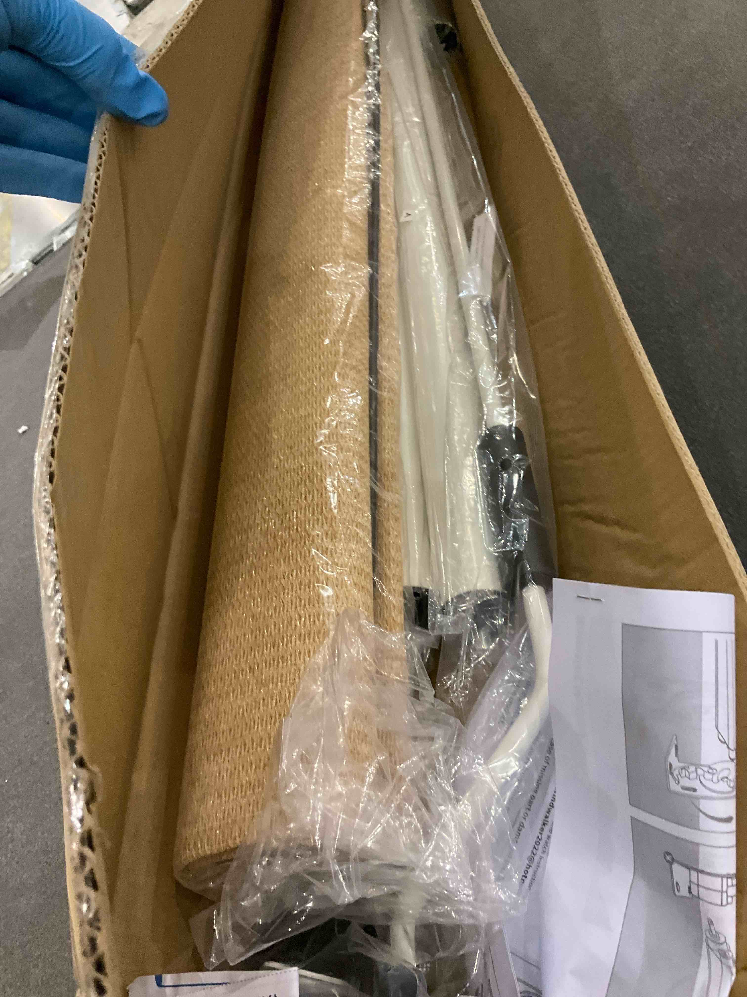 https://s3.amazonaws.com/lotting-images-prod/bidfta/PPE2497518_1746207583816.jpeg