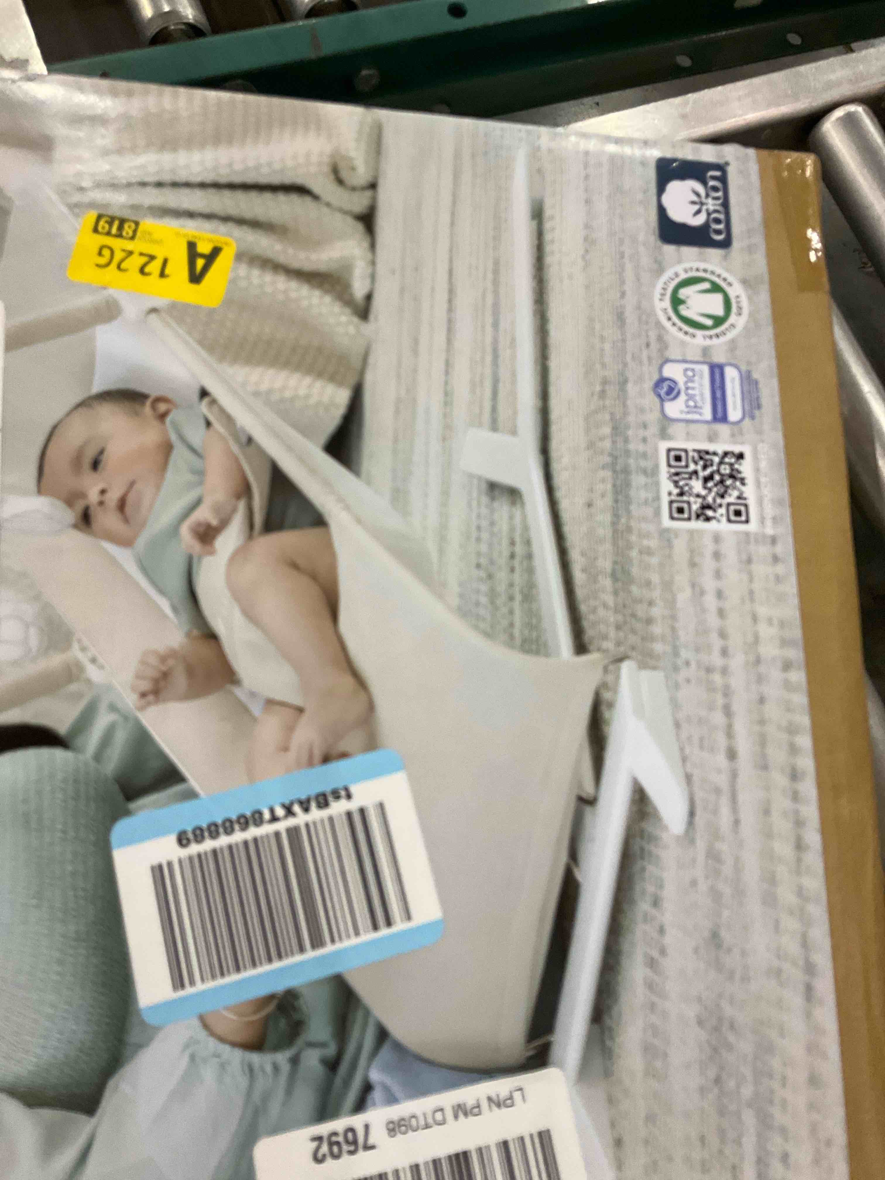 https://s3.amazonaws.com/lotting-images-prod/bidfta/PPE2497607_1746443942386.jpeg