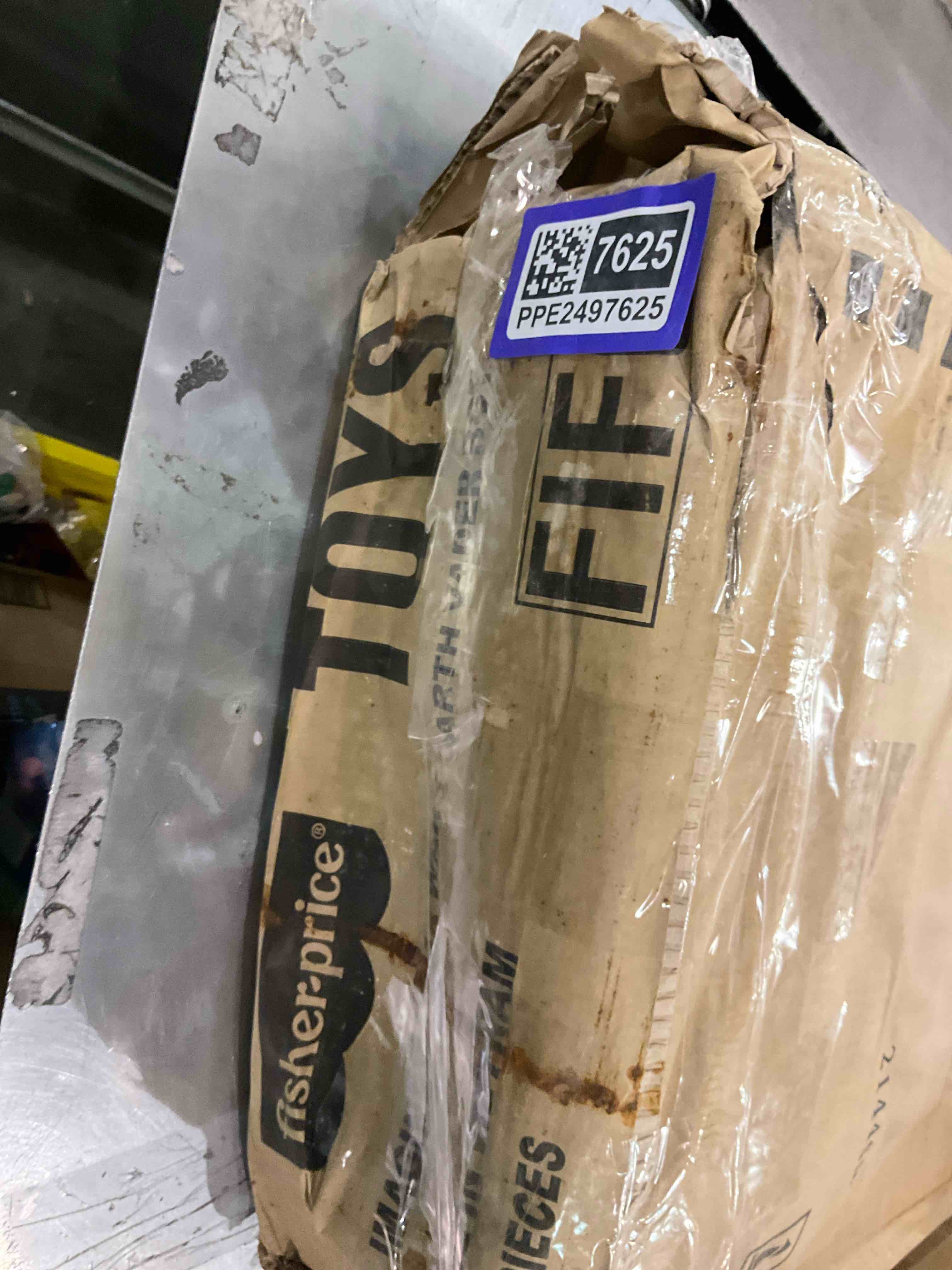 Fisher-Price Imaginext Star Wars Darth Vader Bot 2+ Ft Tall Toy, Lights Sounds & Stormtrooper Metal Character Key for Kids Ages 3+ Years