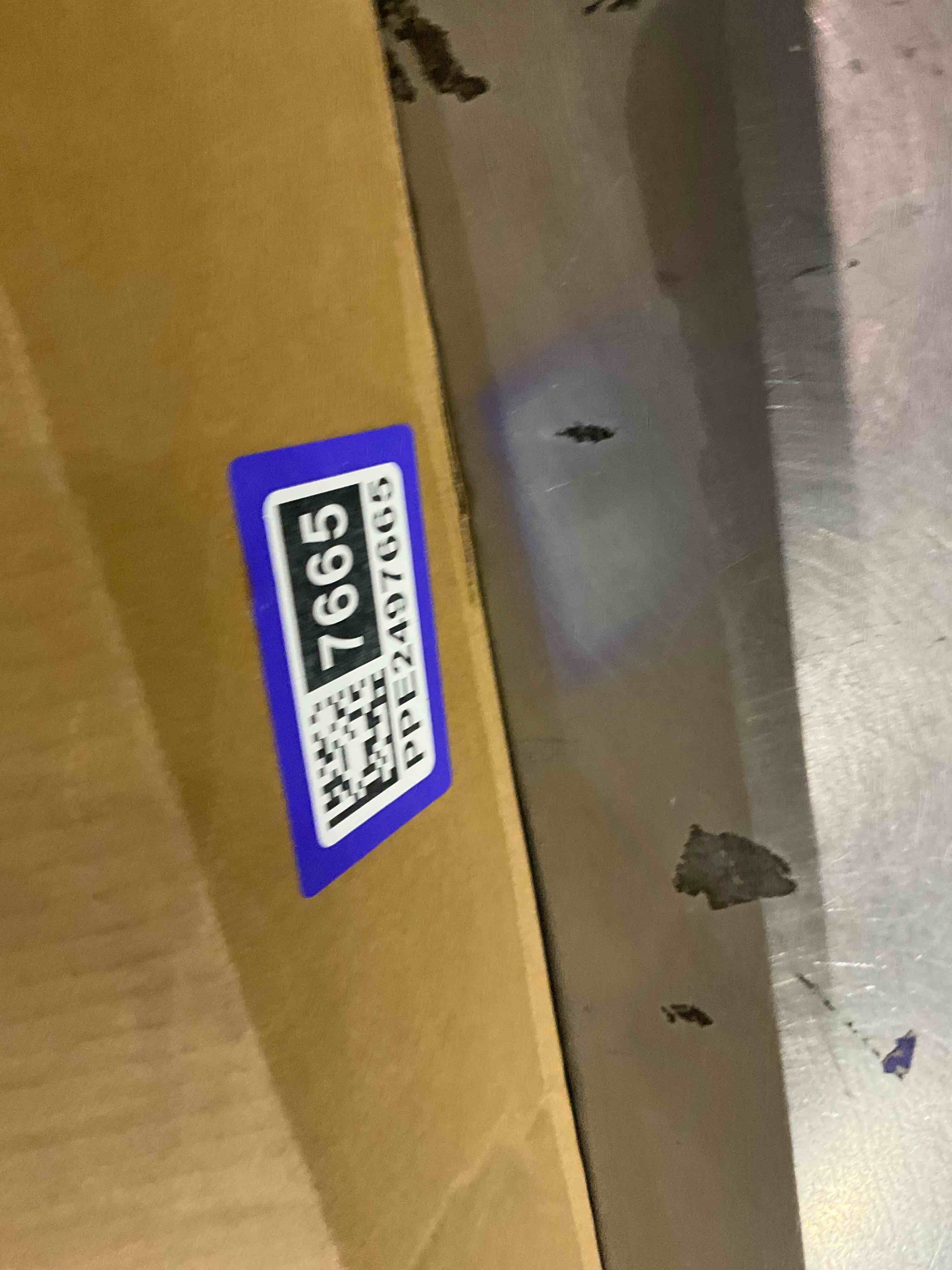 https://s3.amazonaws.com/lotting-images-prod/bidfta/PPE2497665_1746445952398.jpeg