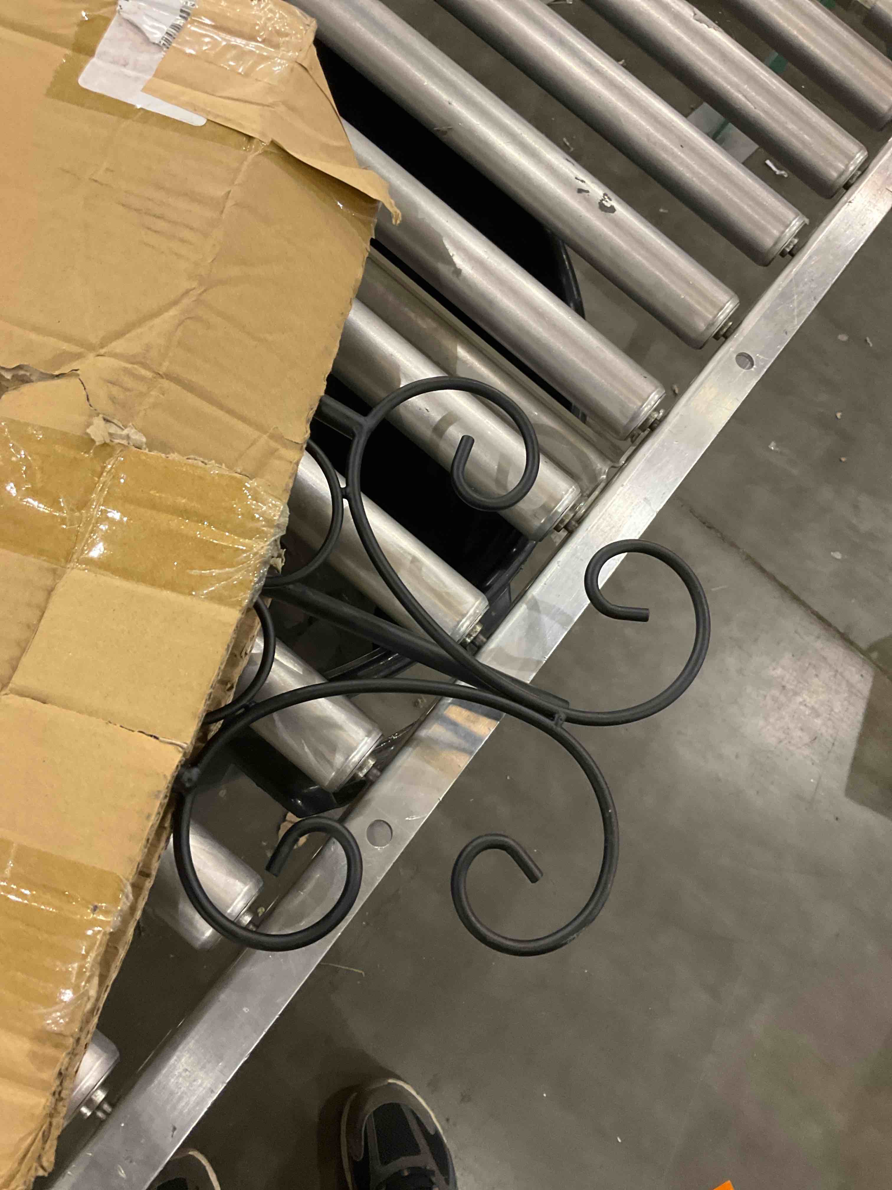 https://s3.amazonaws.com/lotting-images-prod/bidfta/PPE2497862_1746457561513.jpeg